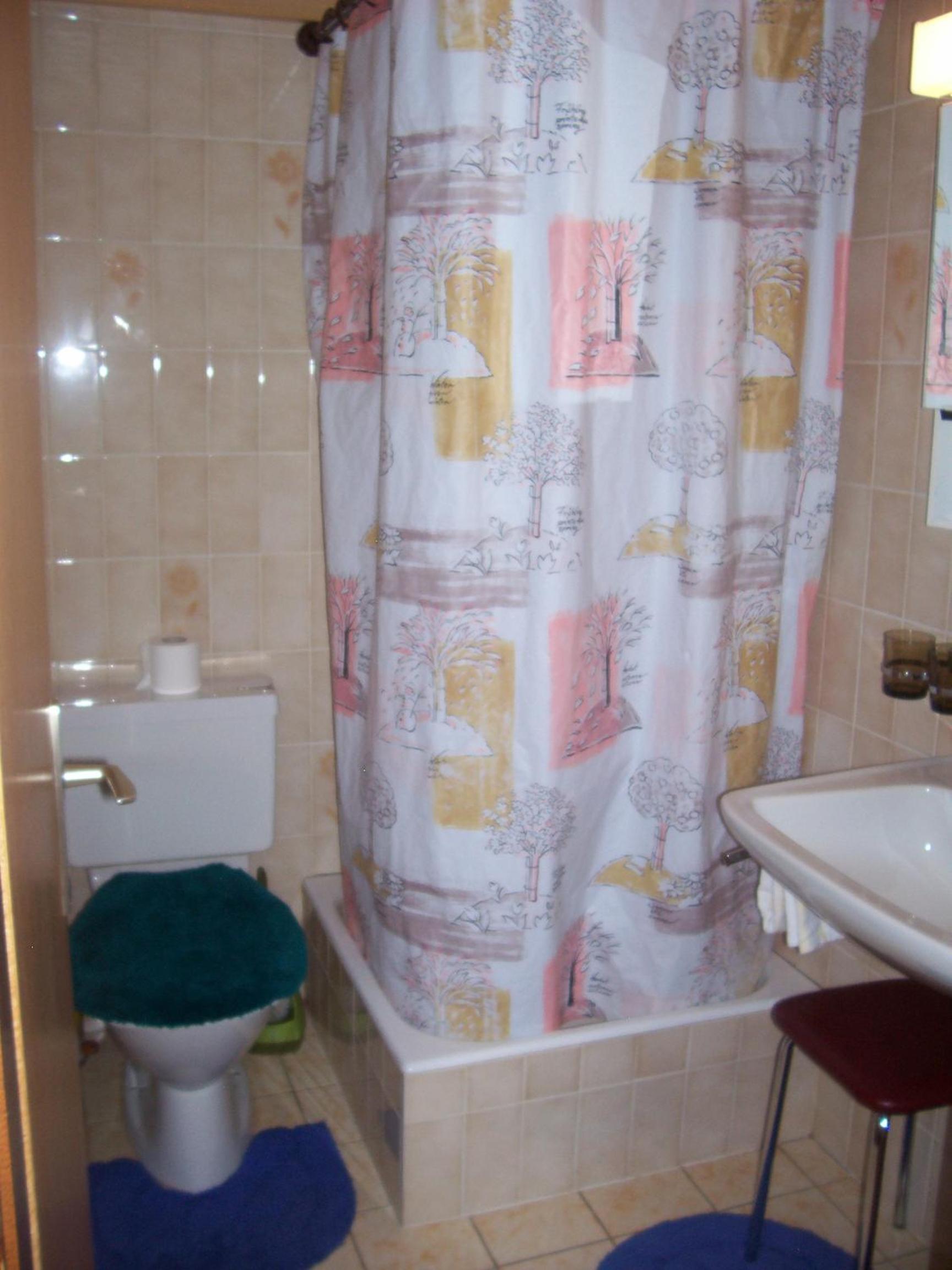 Double Room with Private Bathroom - Photo 2