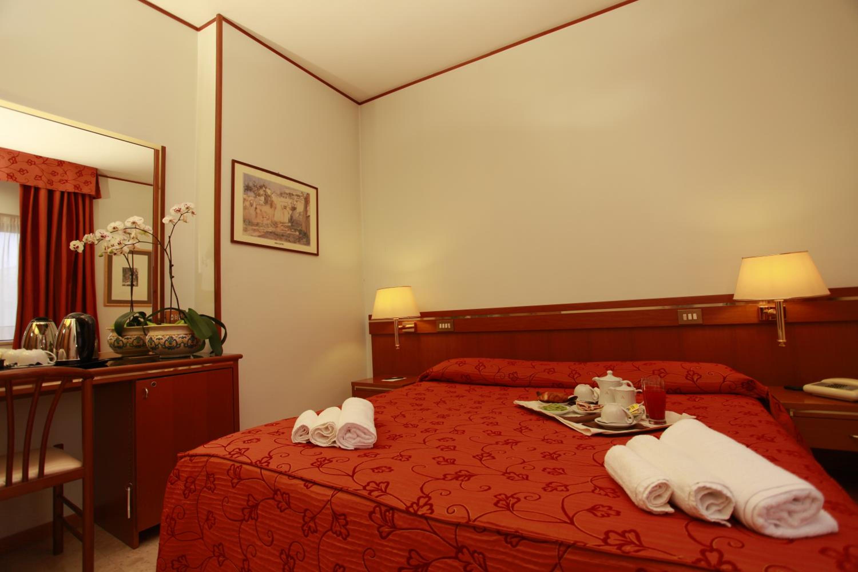 Double Room - Photo 1