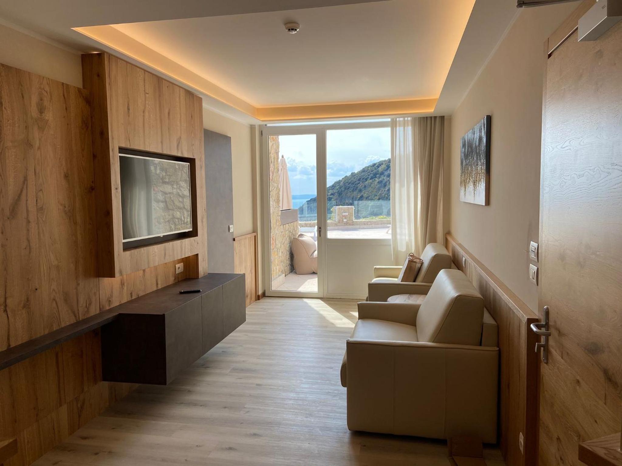 Suite with Lake View - Photo 6
