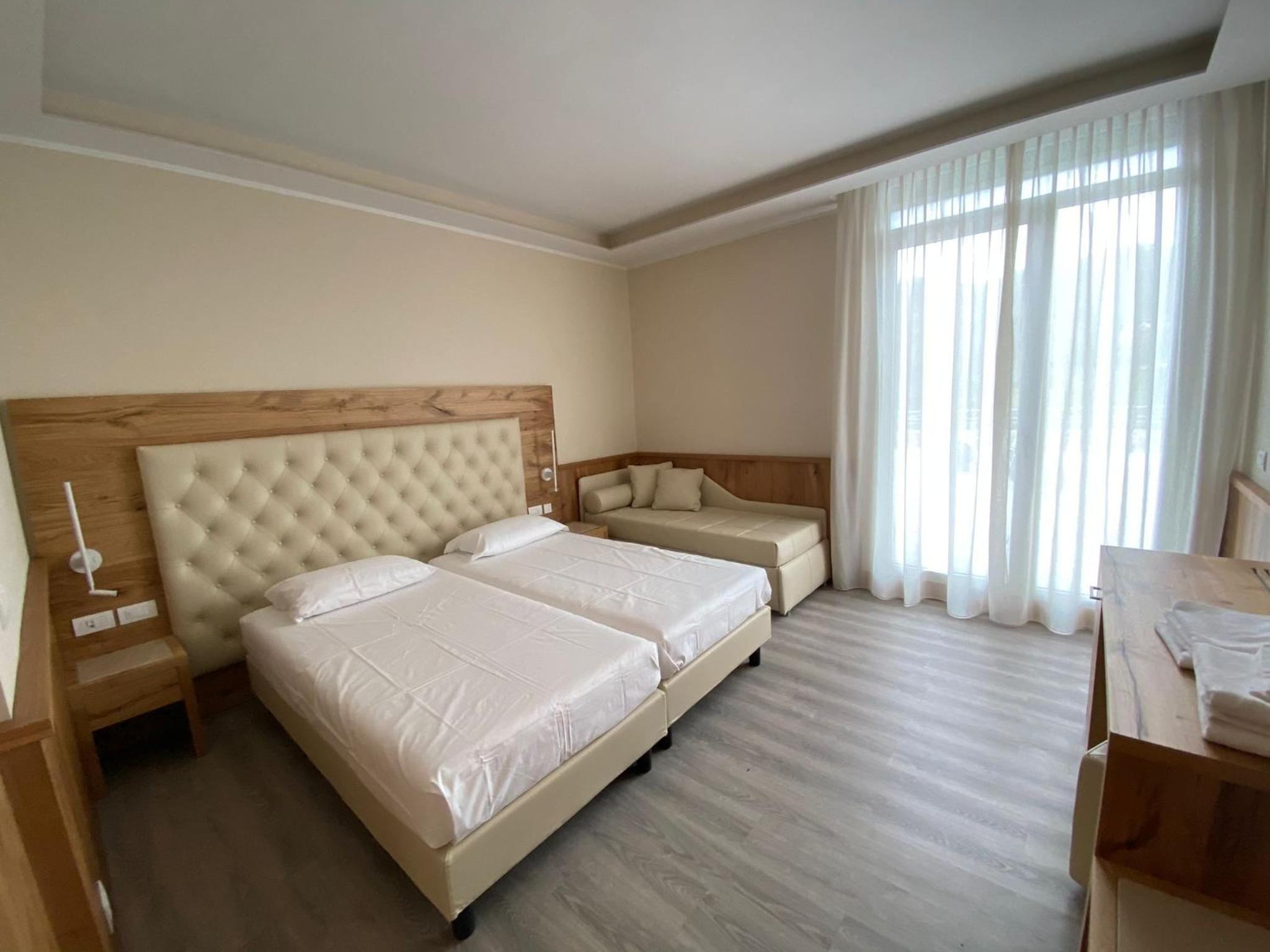 Suite with Mountain View - Photo 2