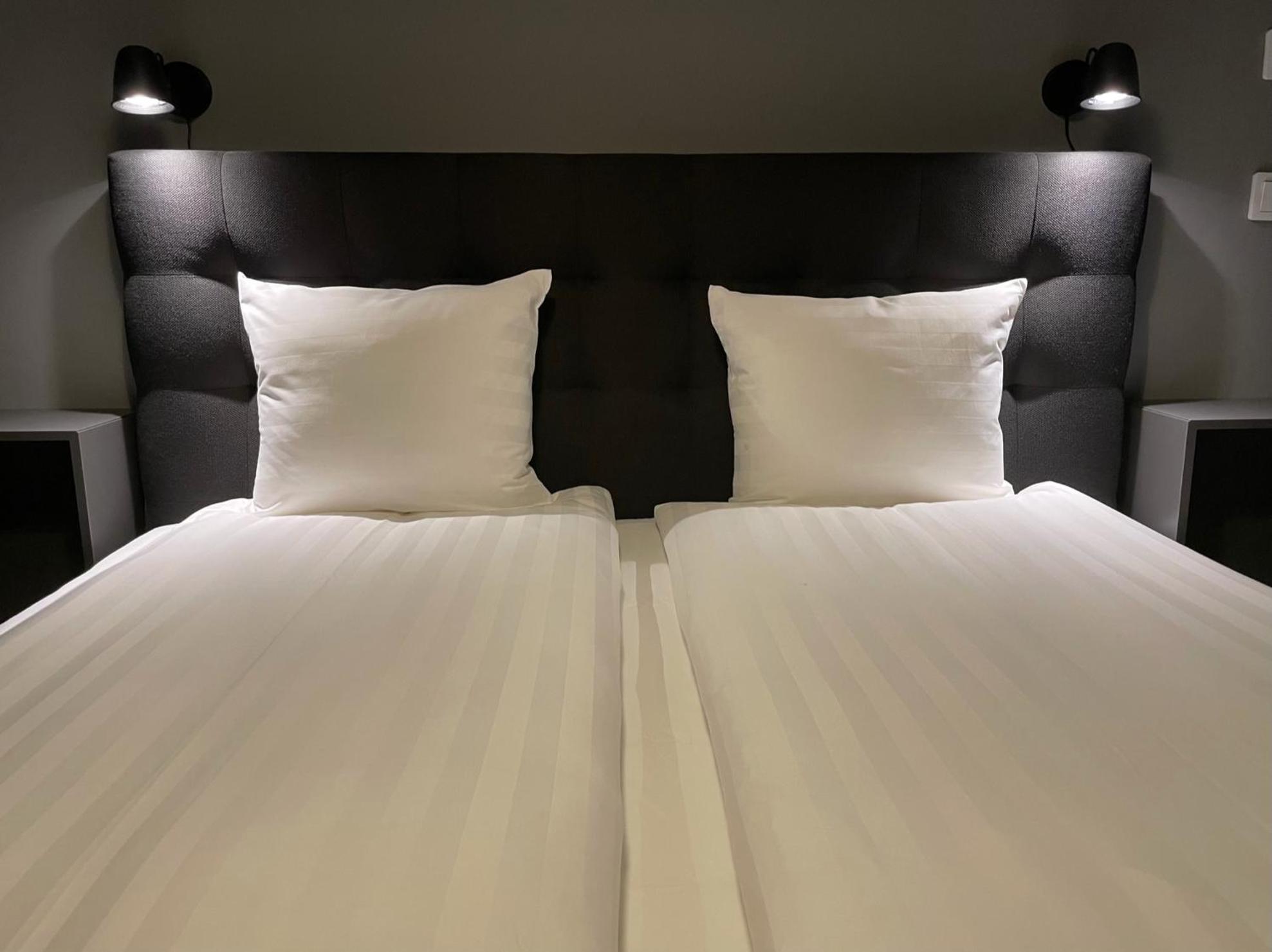 Standard Double Room - No Window thumbnail 5