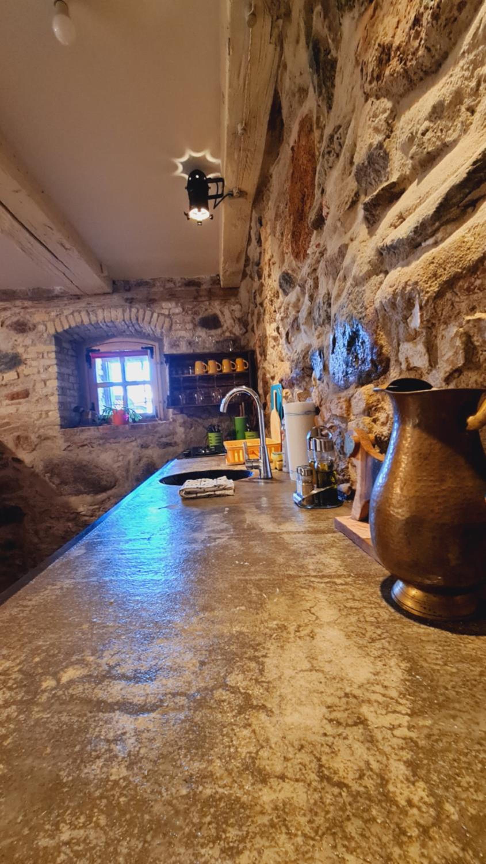 River Side Lounge - Photo 16