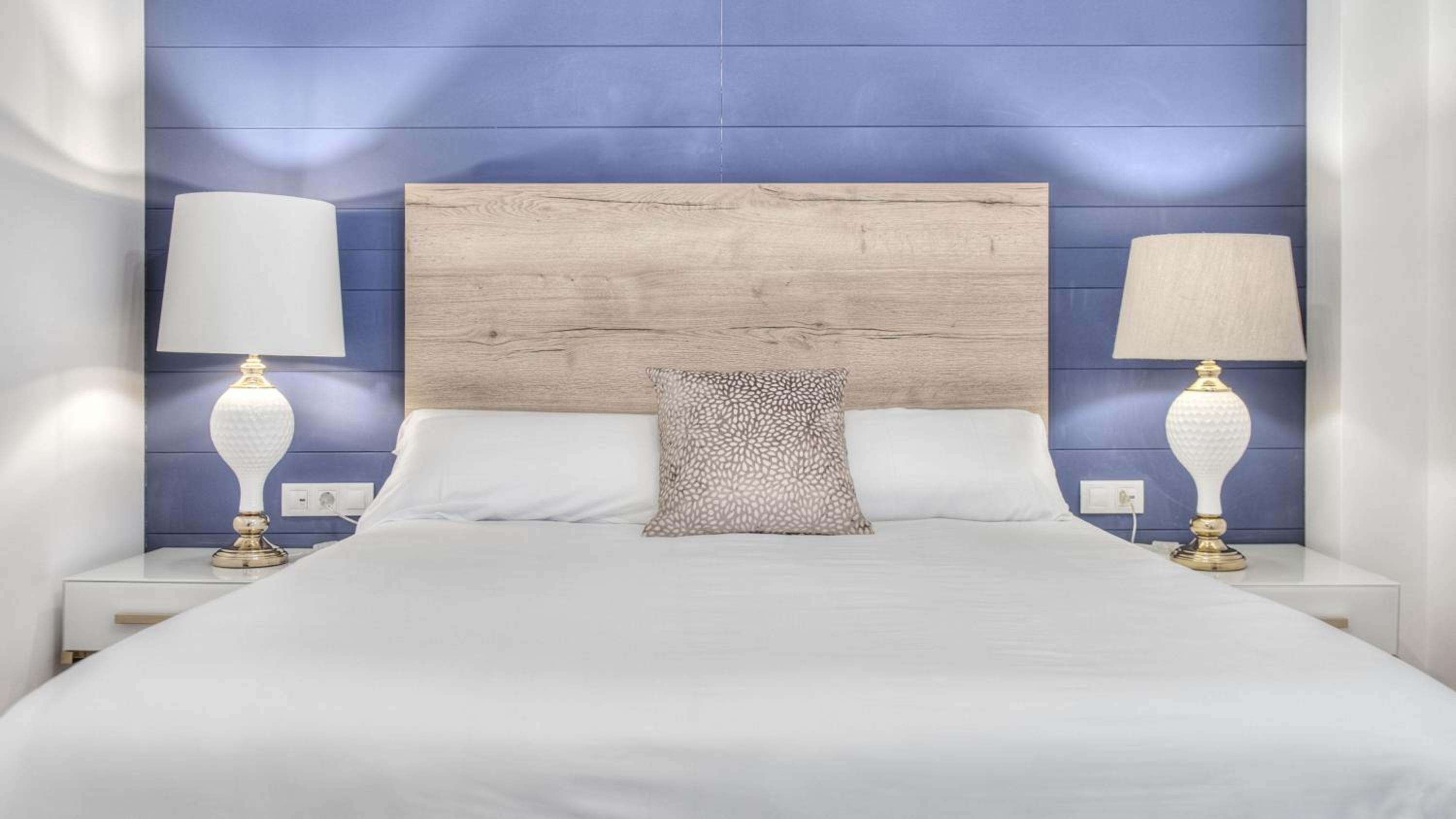 Double Room - Photo 7