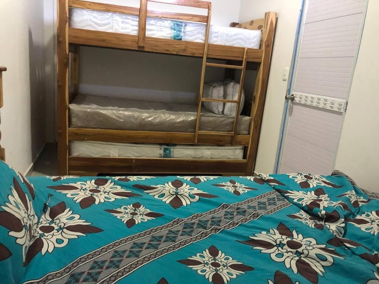 Economy Quadruple Room with Shared Bathroom photo 3