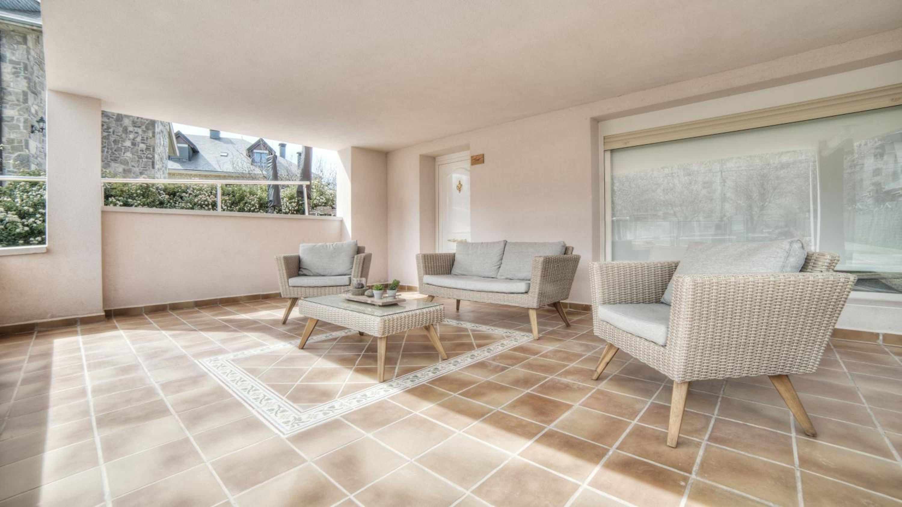Suite with Garden View - Photo 4
