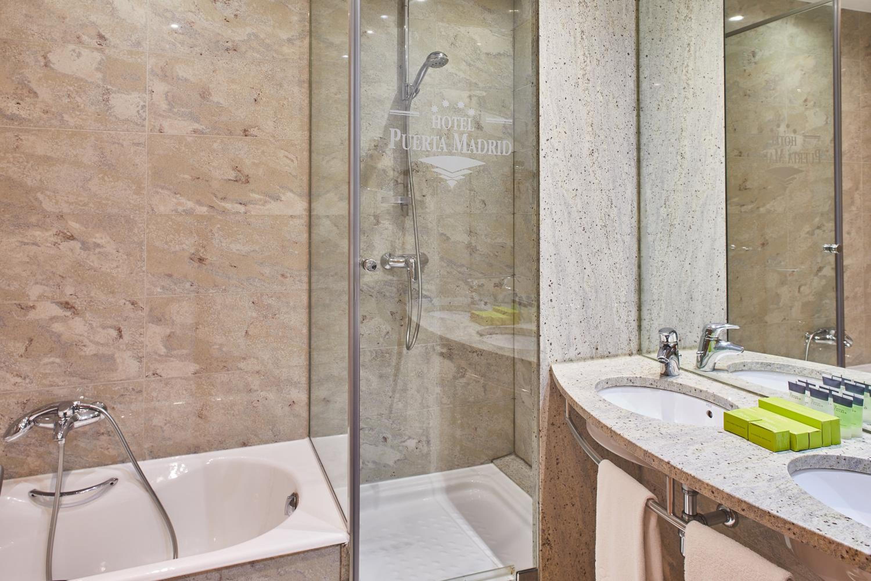 Double Or Twin Room With Extra Bed (2 Adults + 1 Child)