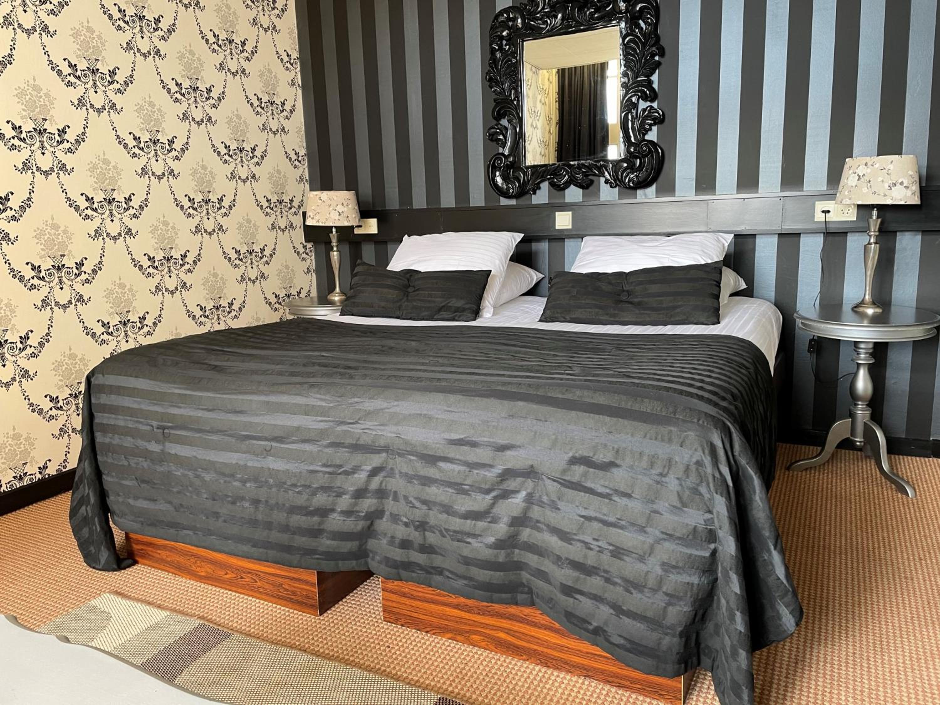 Deluxe Double or Twin Room - Photo 3