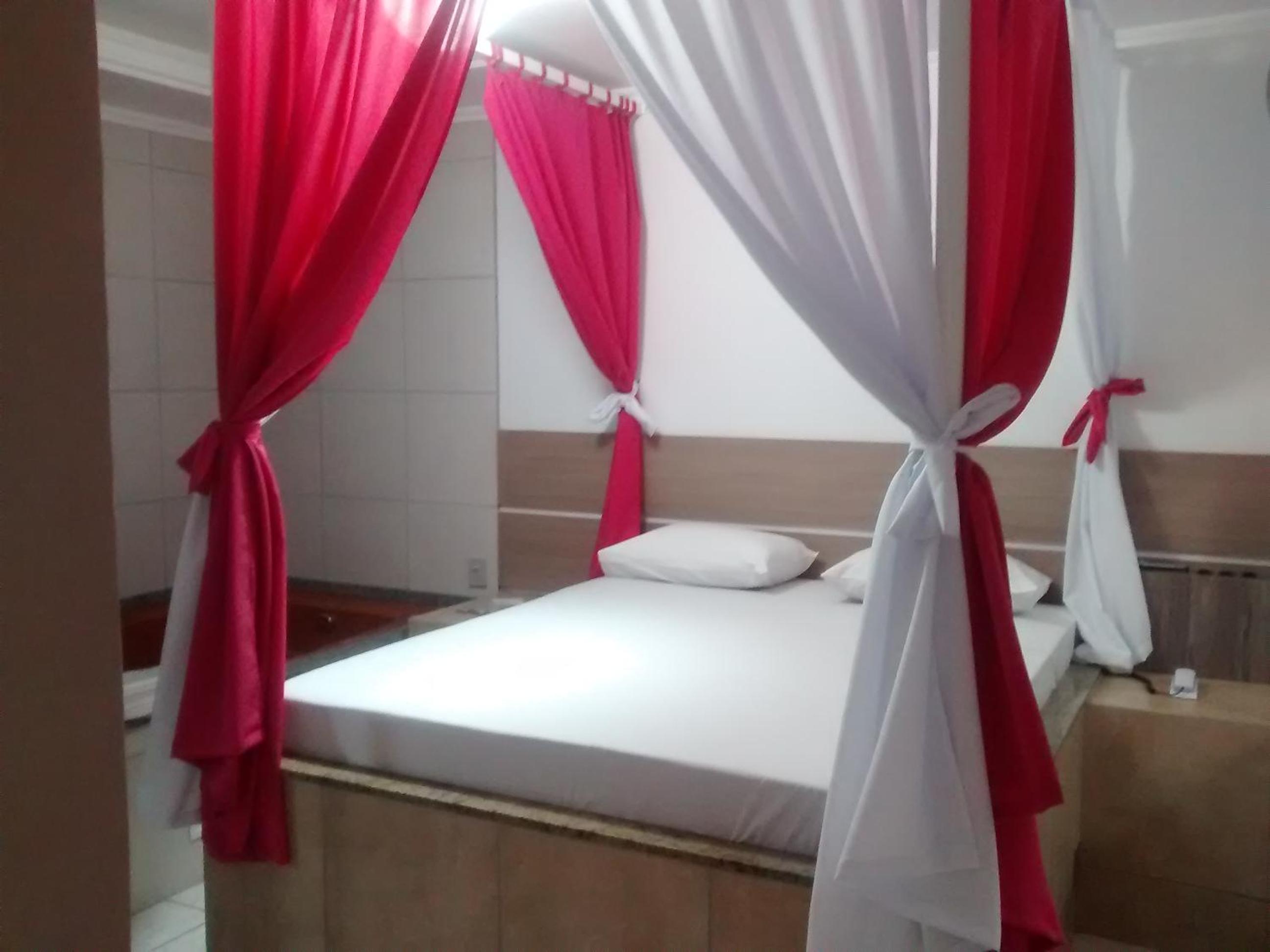 Deluxe Suite with Spa Bath - MOTEL photo 2