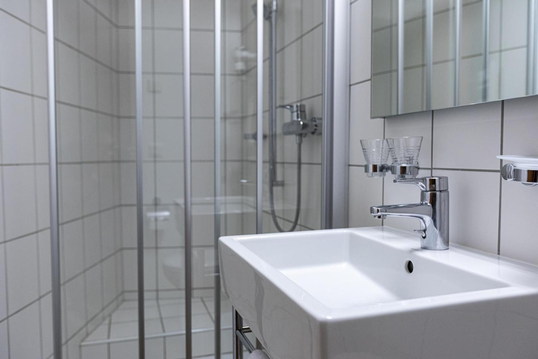 Double Room with Private Bathroom - Photo 5