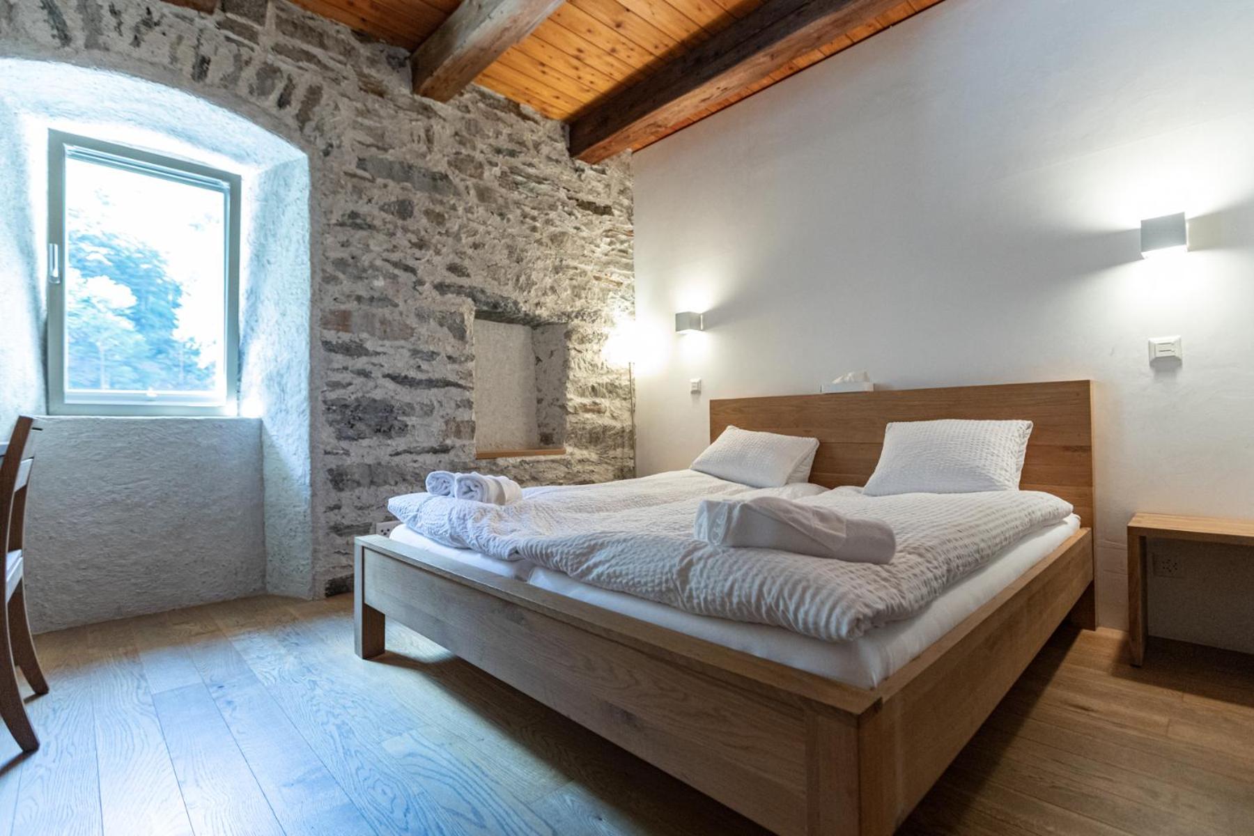 Double Room with Private Bathroom - Photo 2
