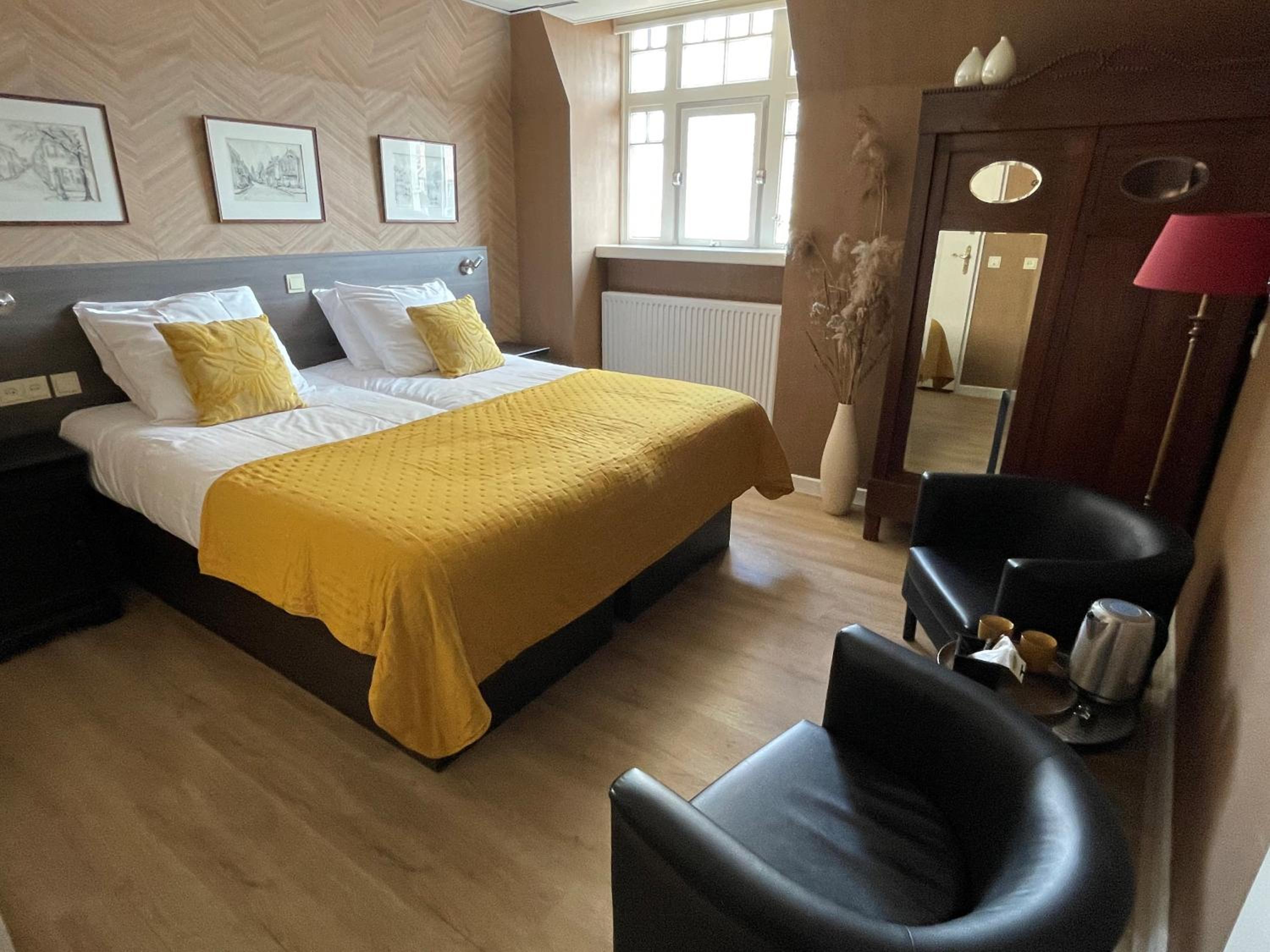 Double or Twin Room - Photo 7