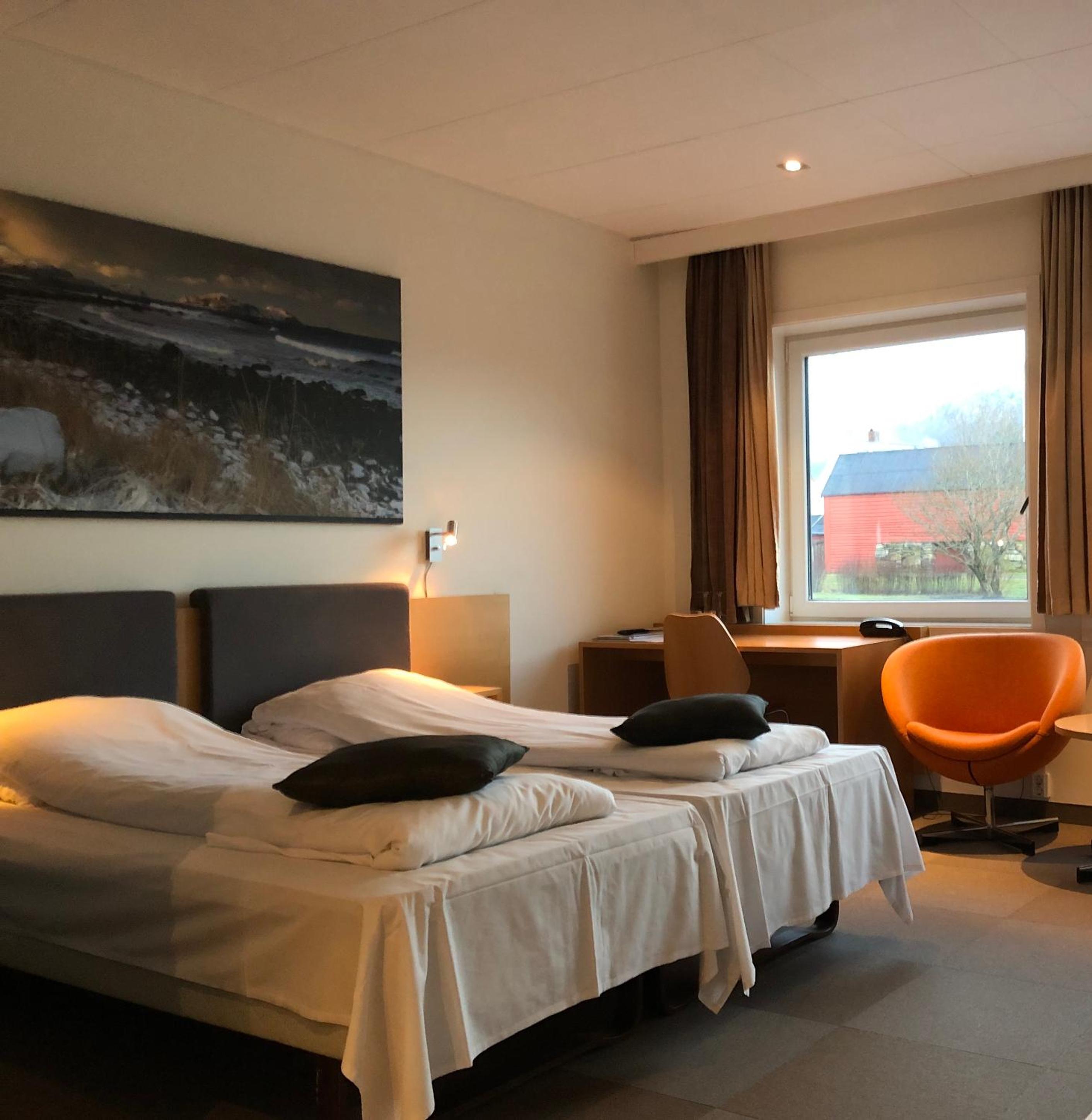 Twin Room - Photo 1