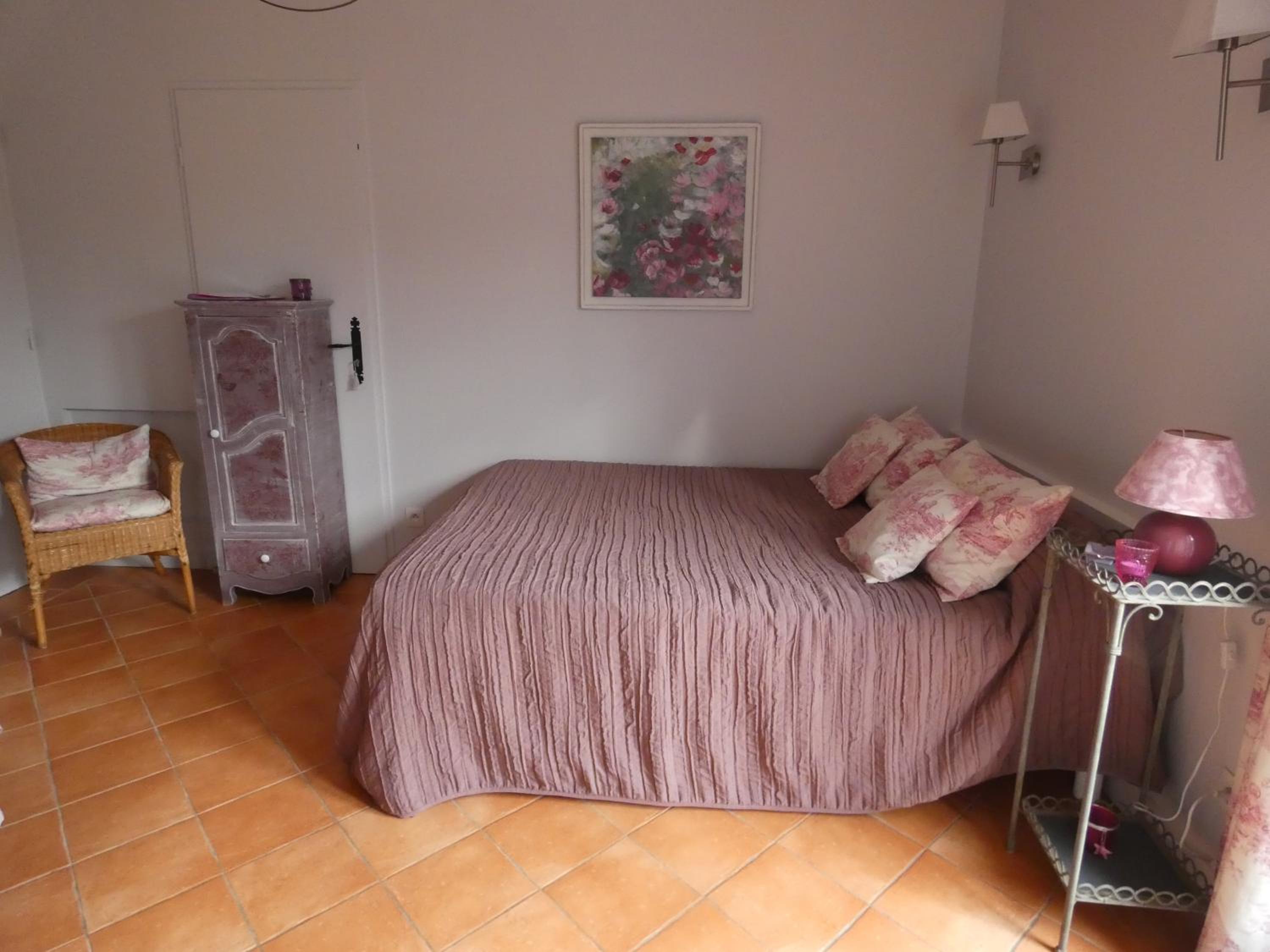 Studio Main Floor - Photo 7