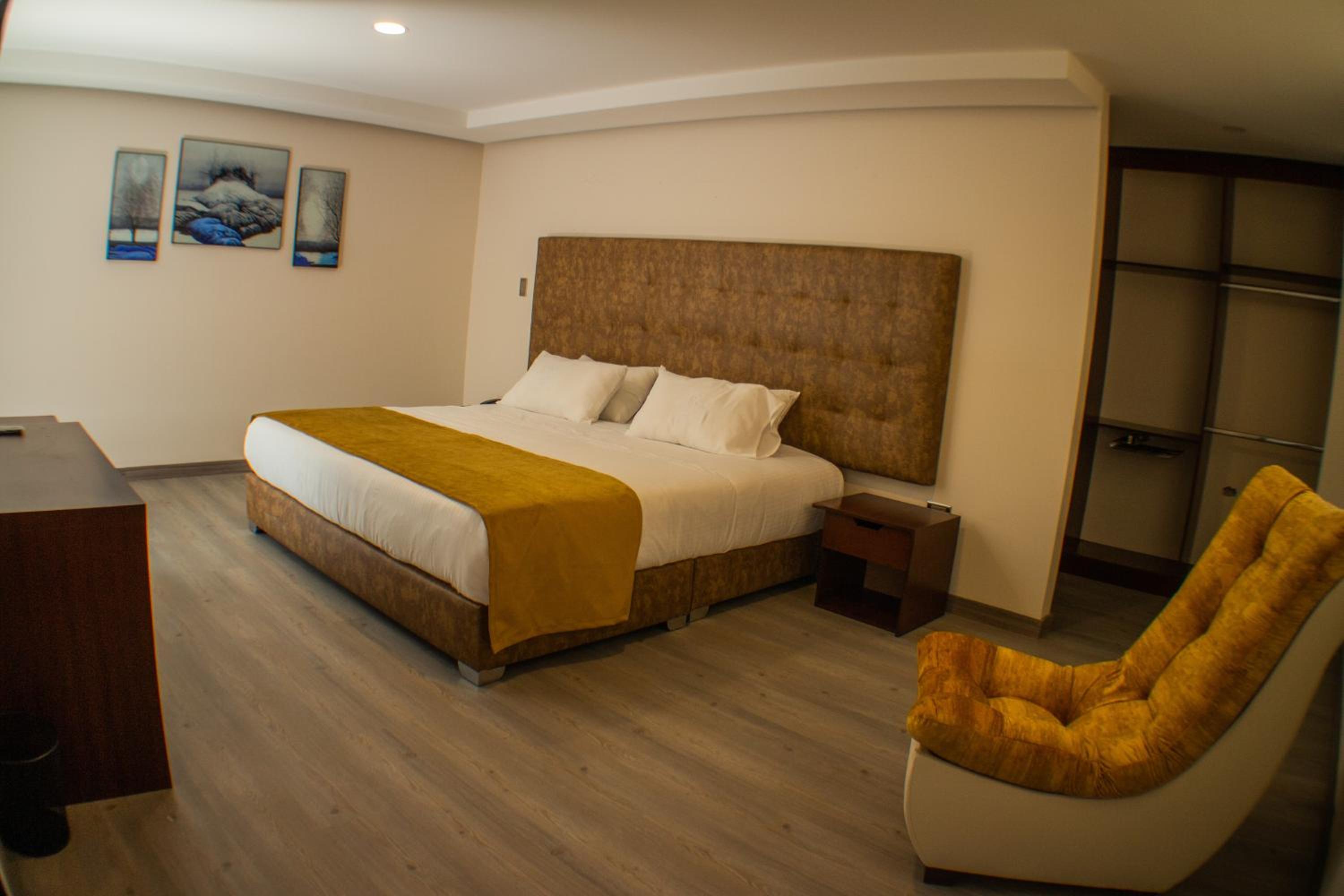 Suite with Balcony