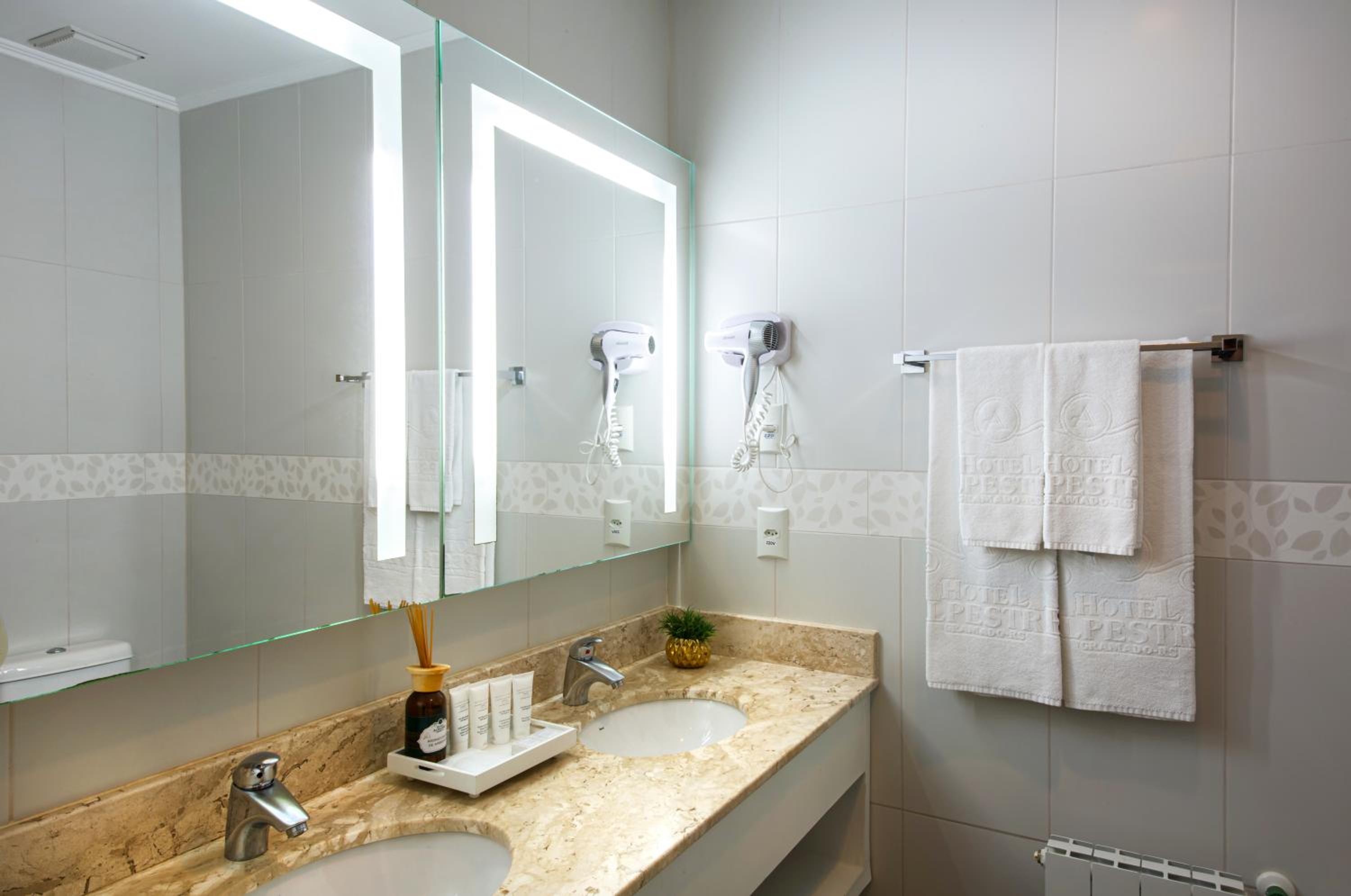 Grand Suite - Photo 2