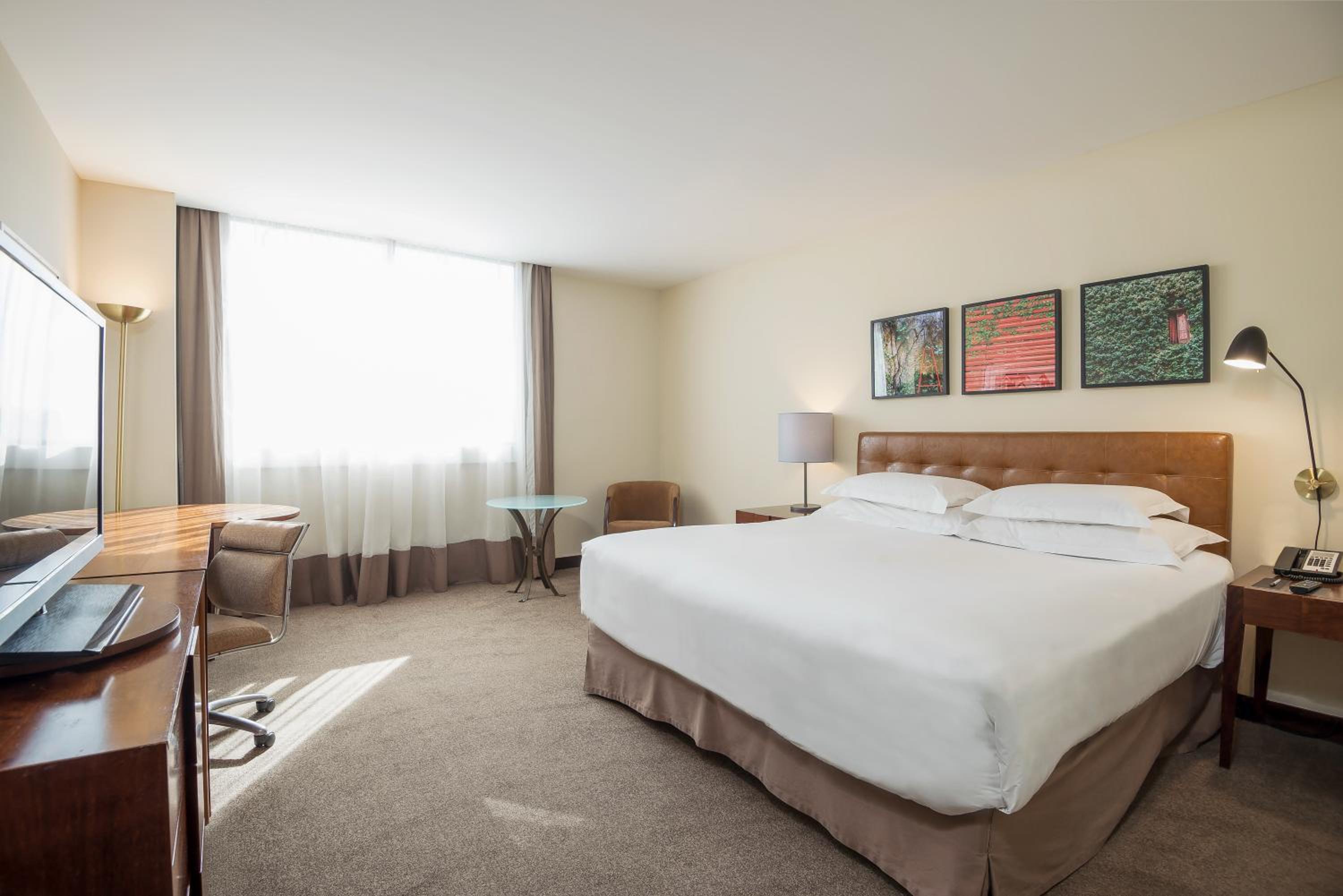 Superior King Room