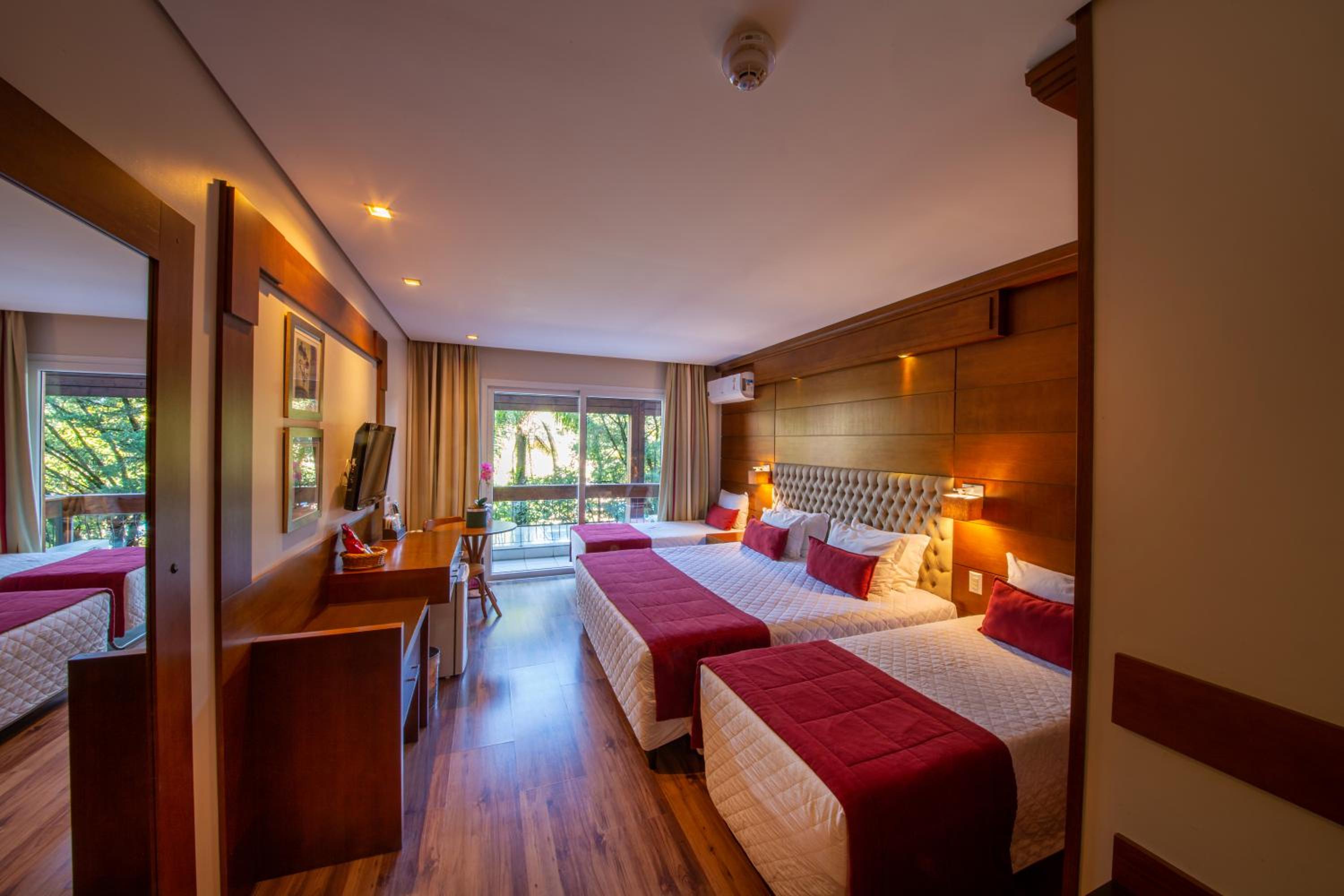 Superior Quadruple Room with Park View