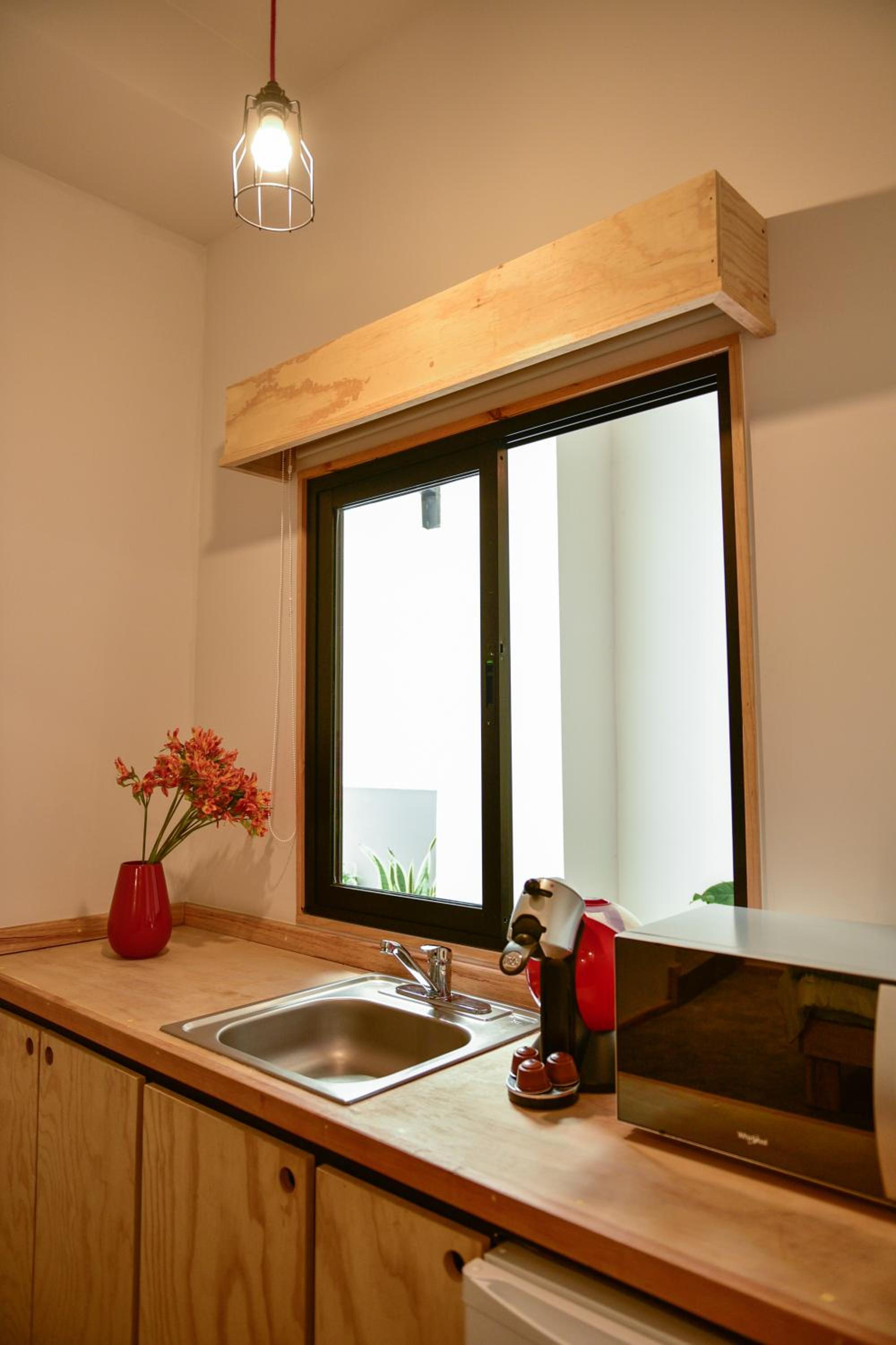 Deluxe Room - Photo 10