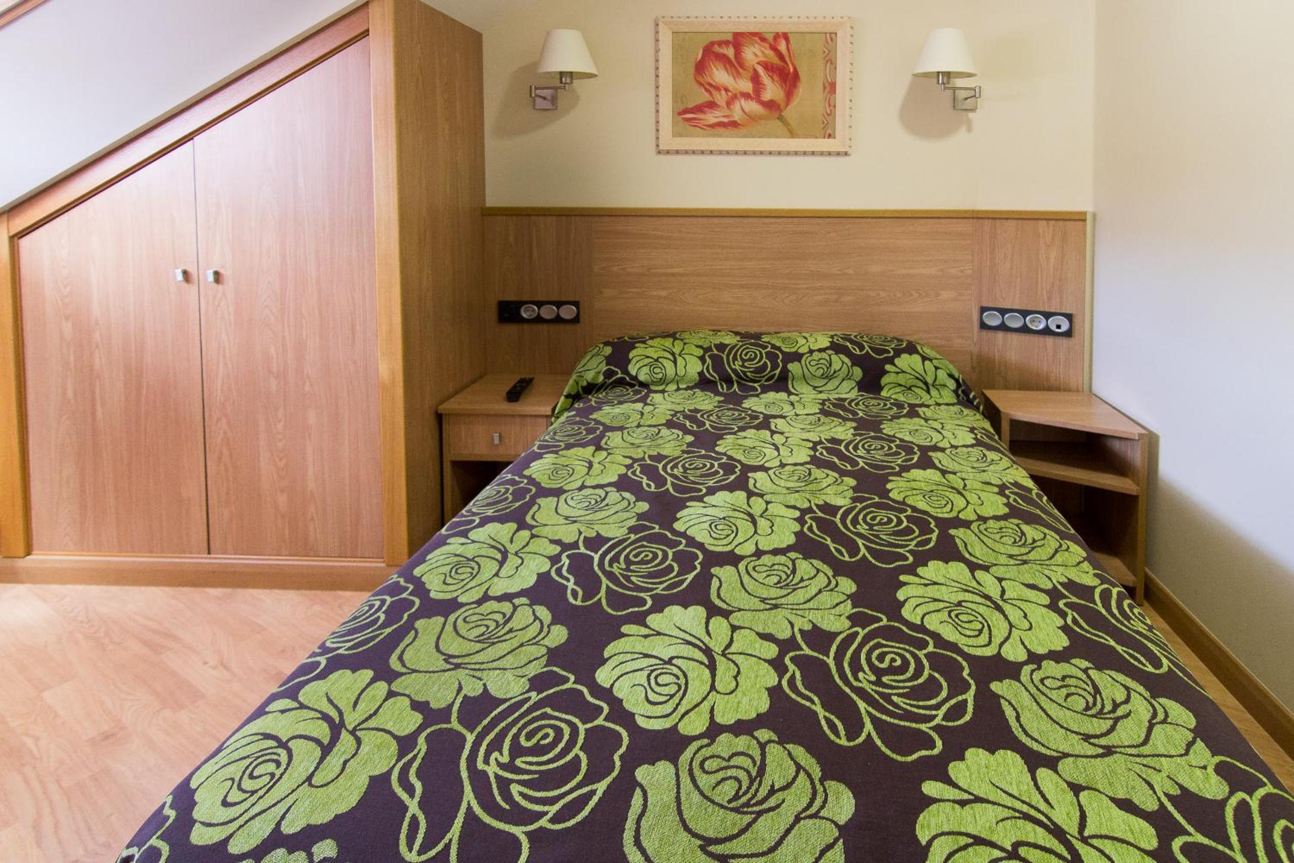 Standard Double Room - Photo 2