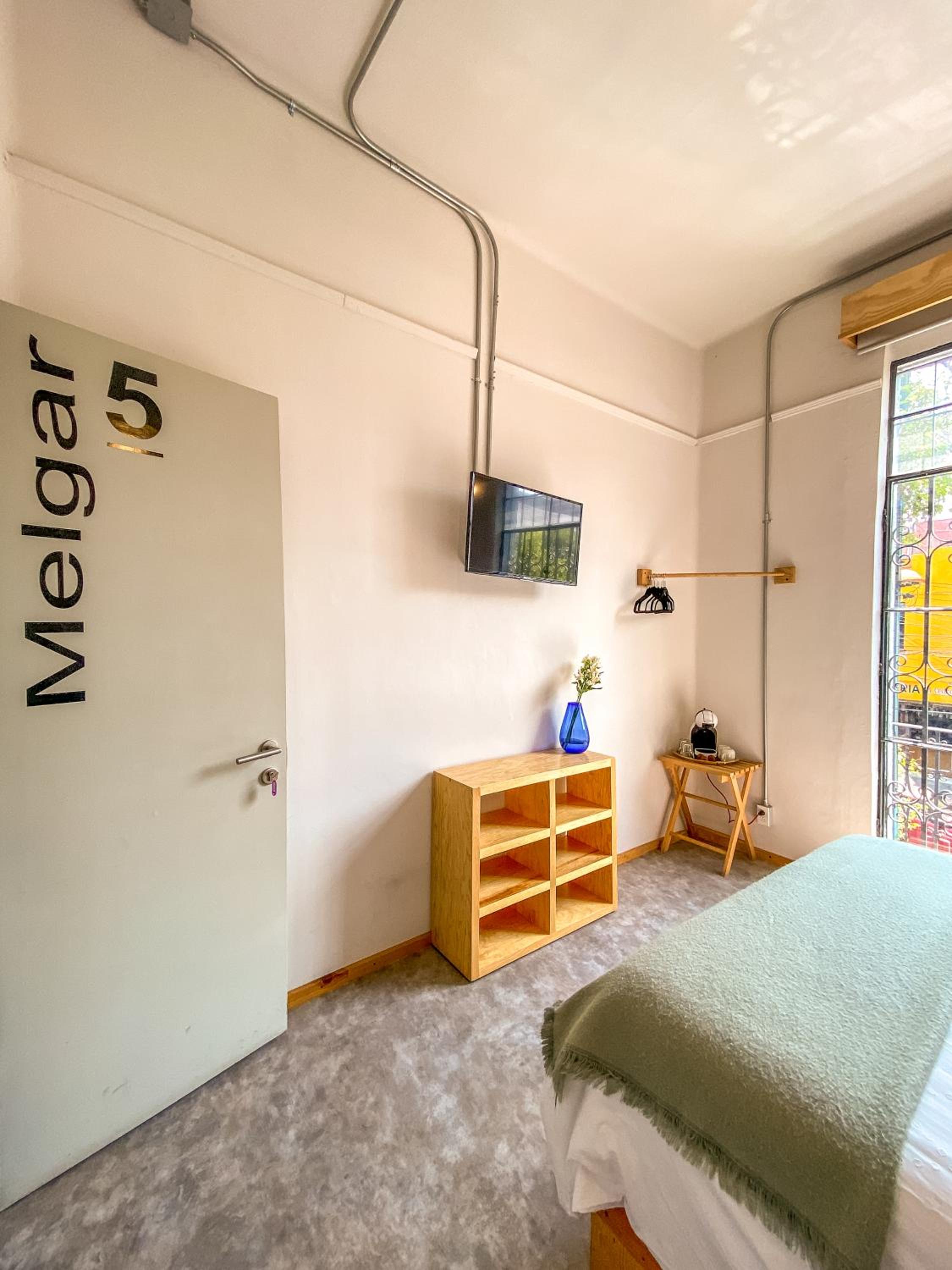 Double Room with Balcony - Photo 1