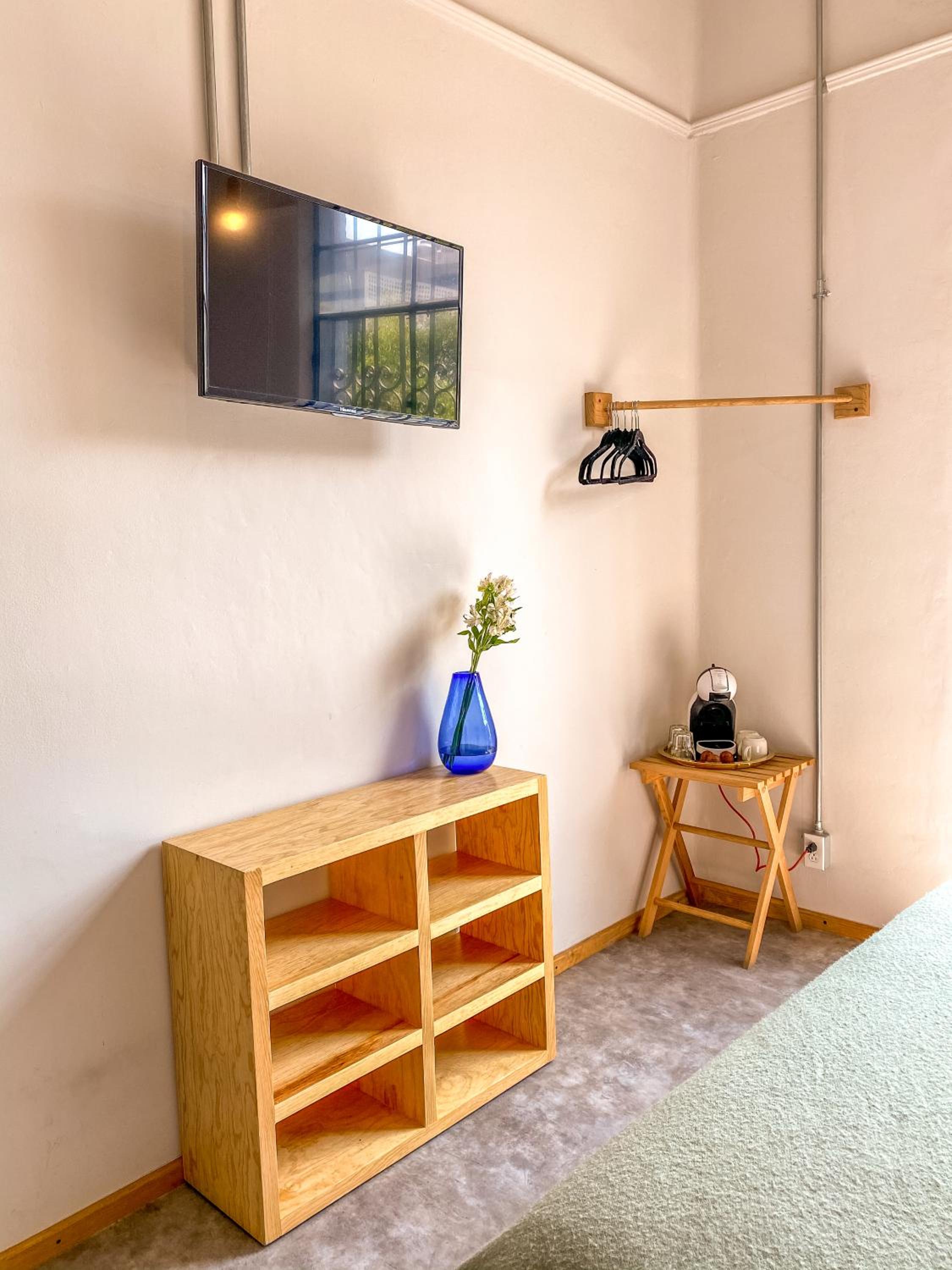 Double Room with Balcony - Photo 18