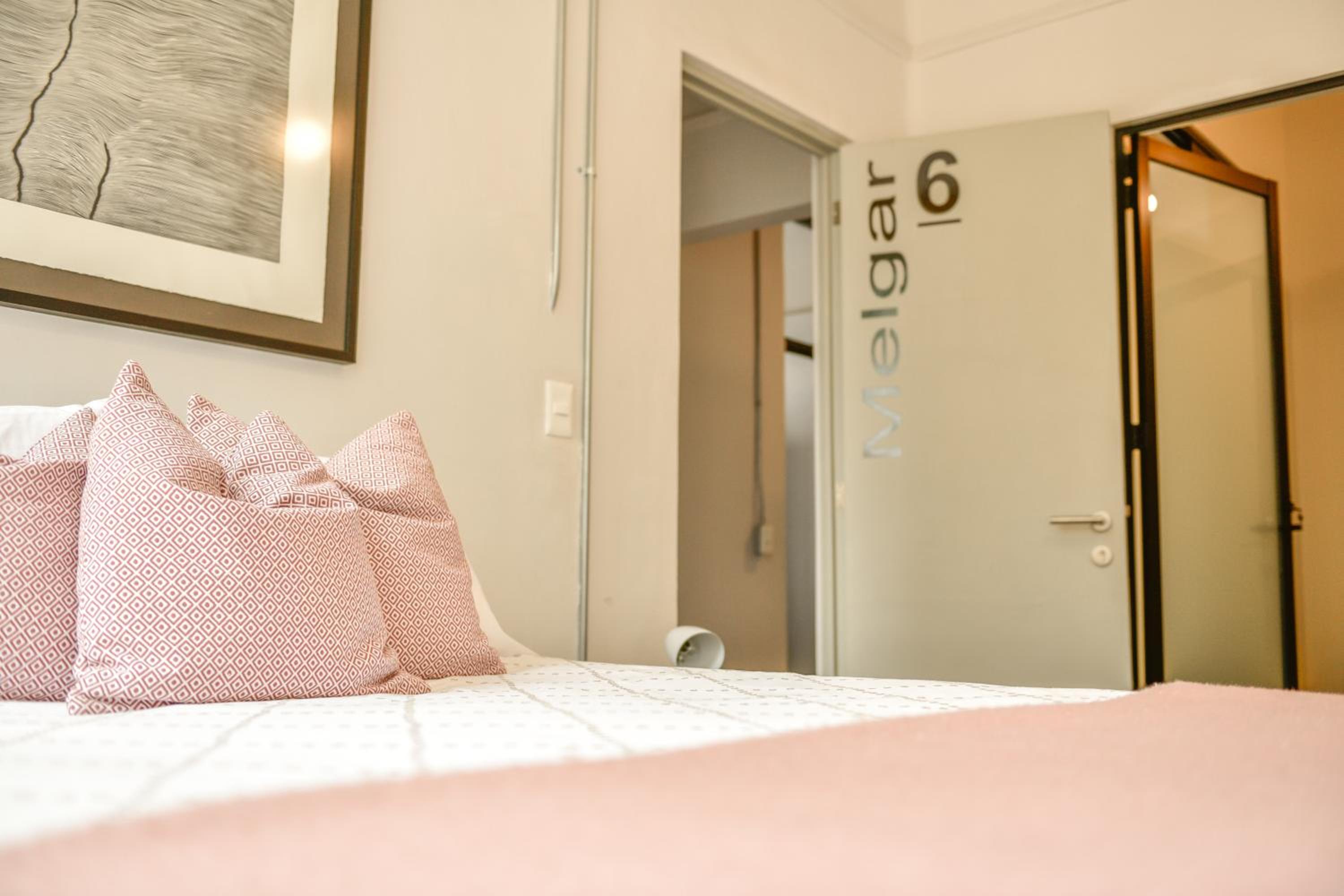 Deluxe Double Room with Balcony - Photo 12