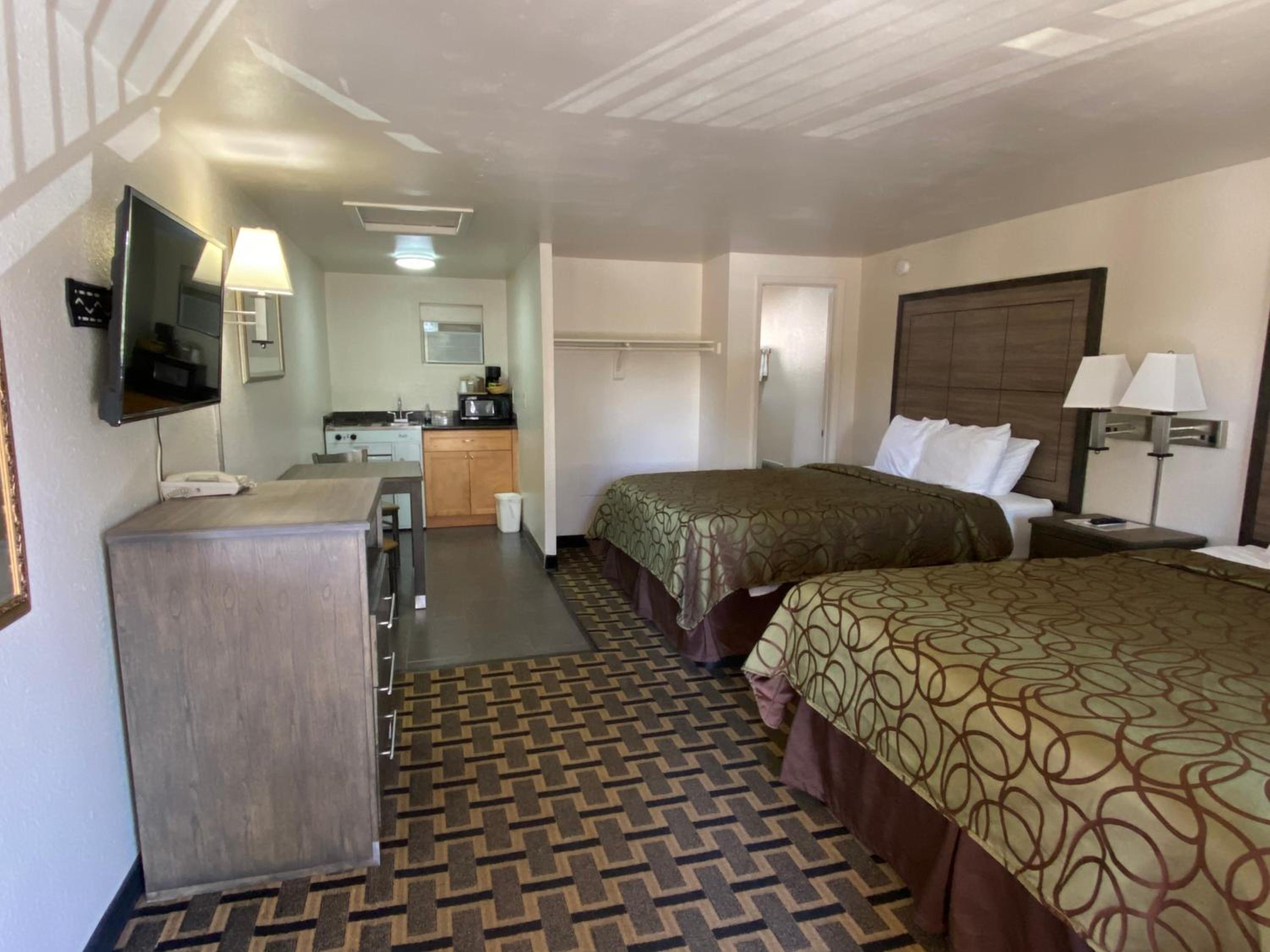 Queen Room - Photo 1