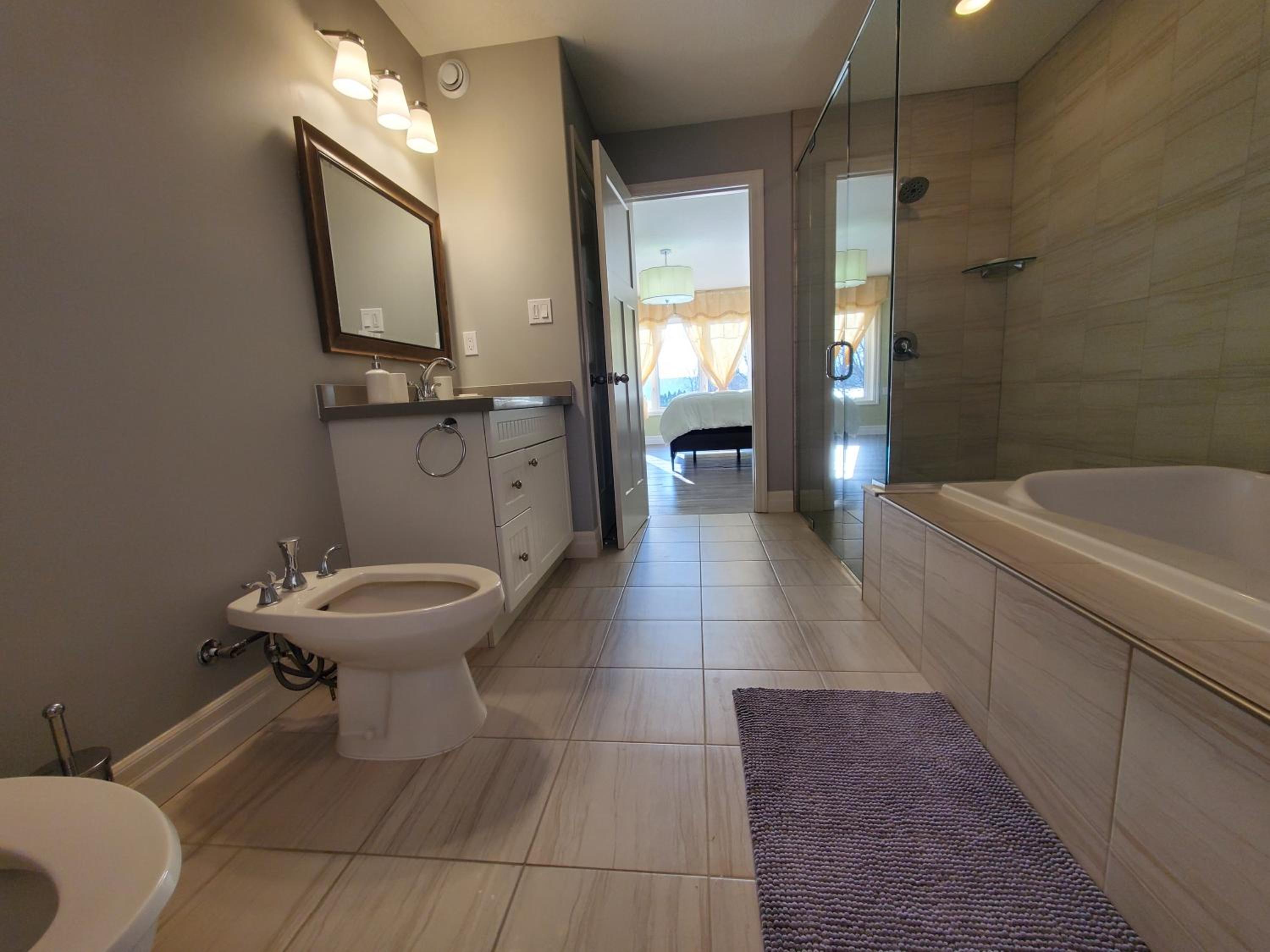 Four-Bedroom House photo 3