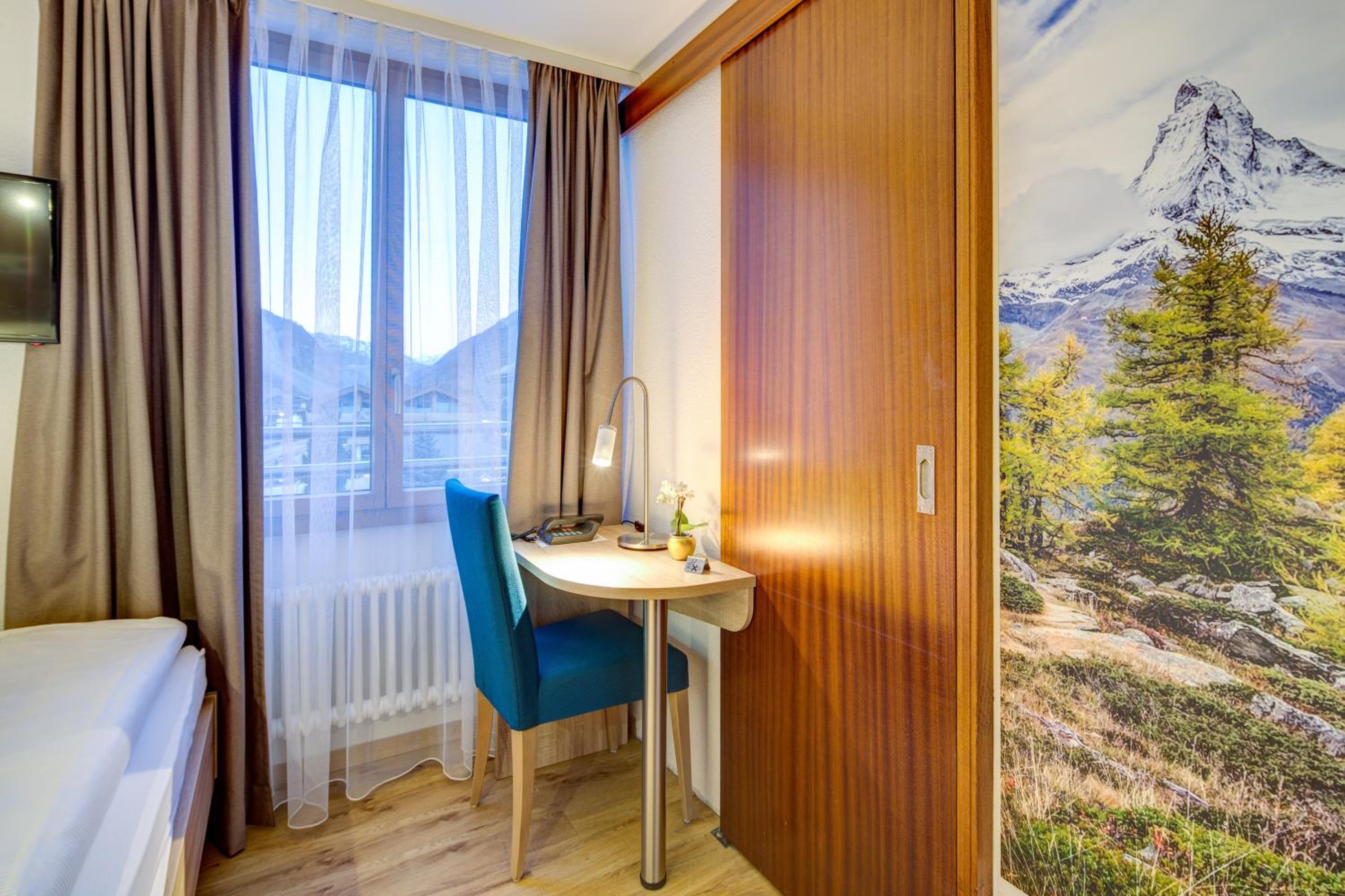 Single Room photo 2