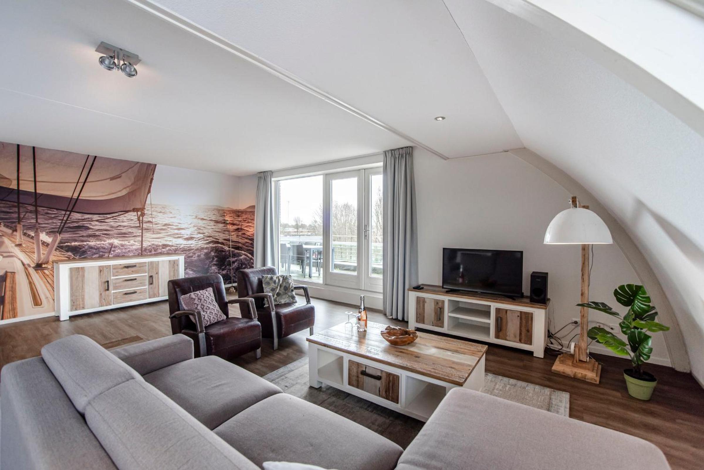 Deluxe Two-Bedroom Apartment with Terrace - Third Floor