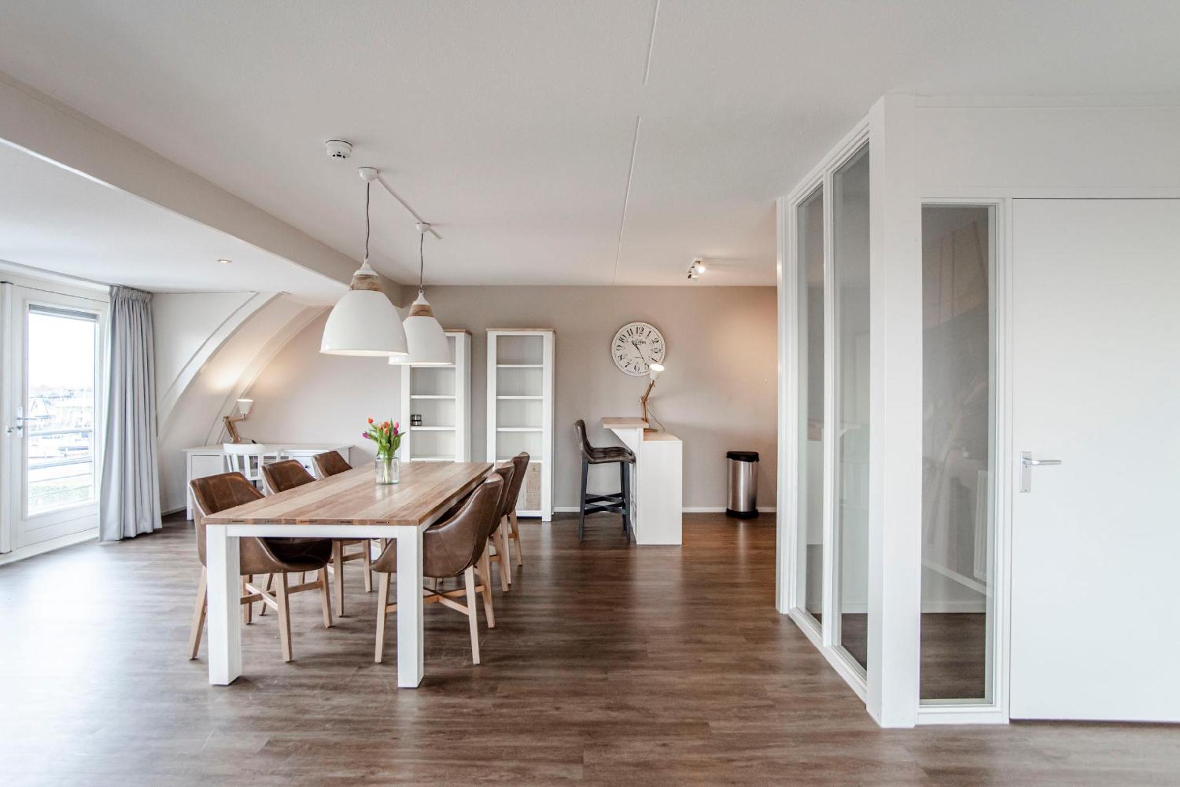 Deluxe Two-Bedroom Apartment with Terrace - Third Floor, photo 6