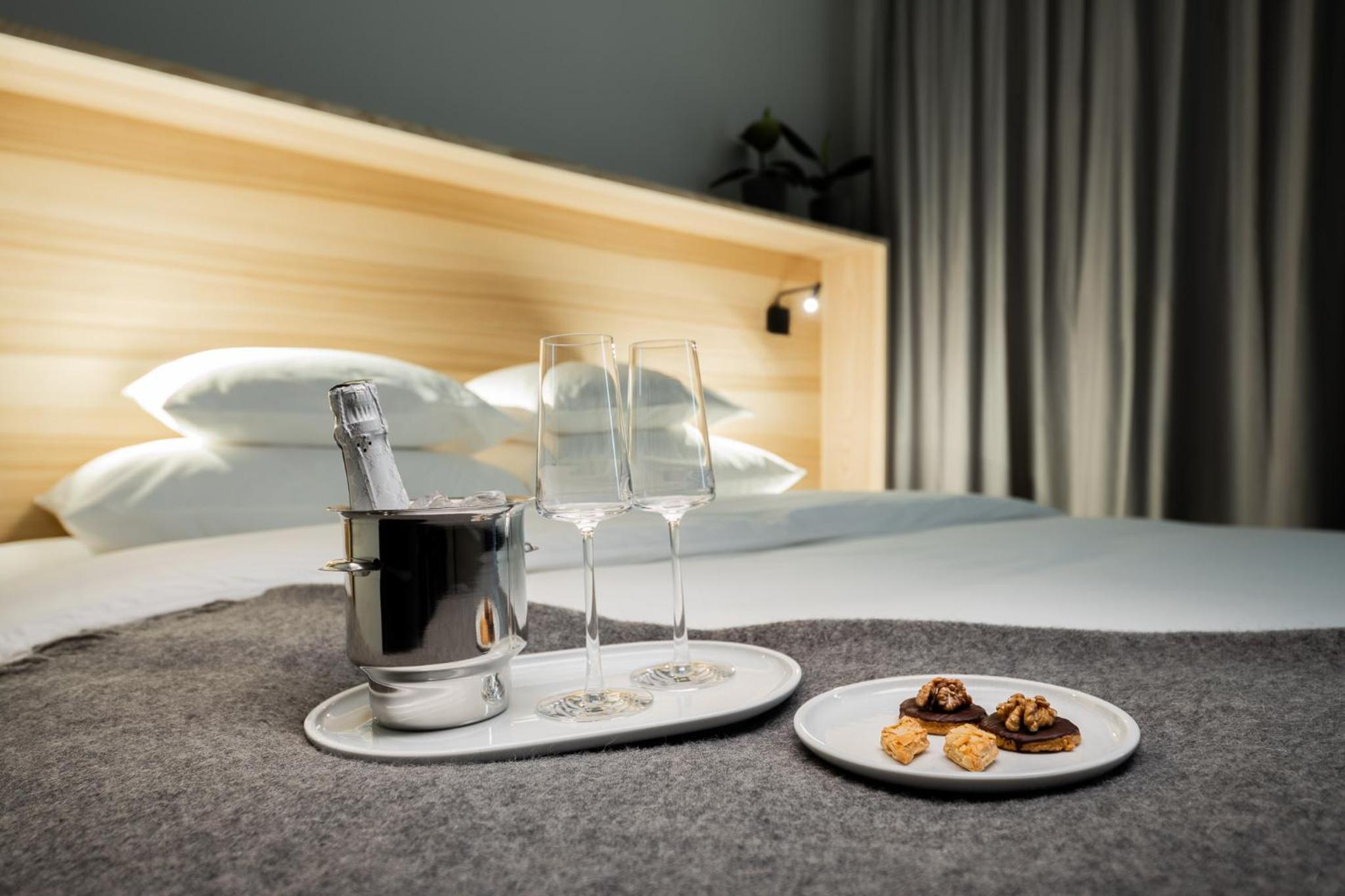 Double or Twin Room with Balcony and spa access - Photo 1