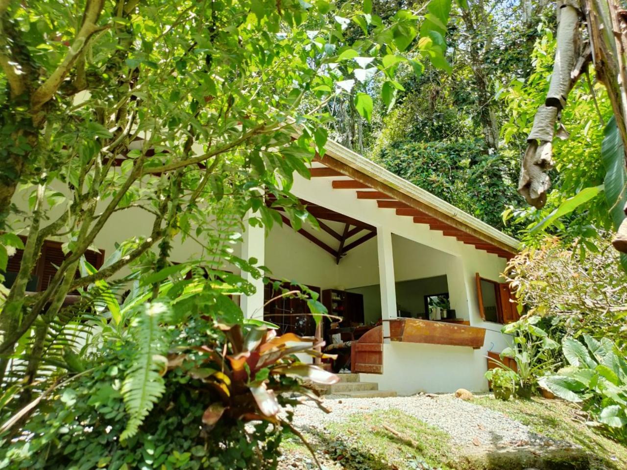 Three-Bedroom Villa photo 2