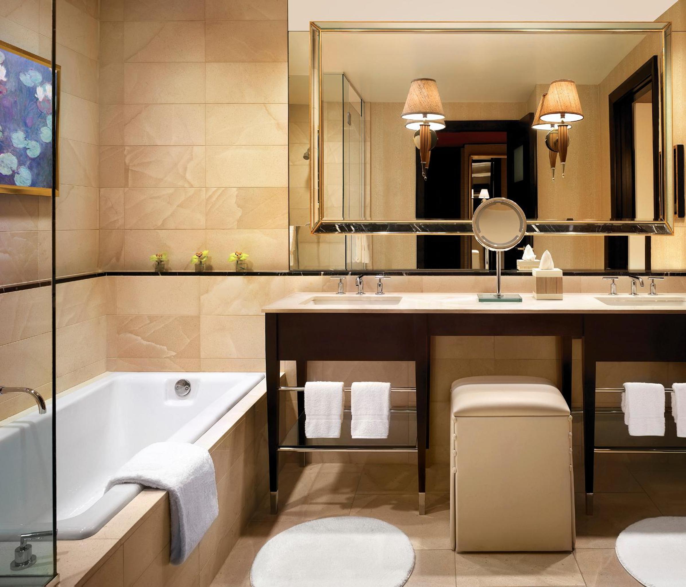 Encore Resort King - Photo 2