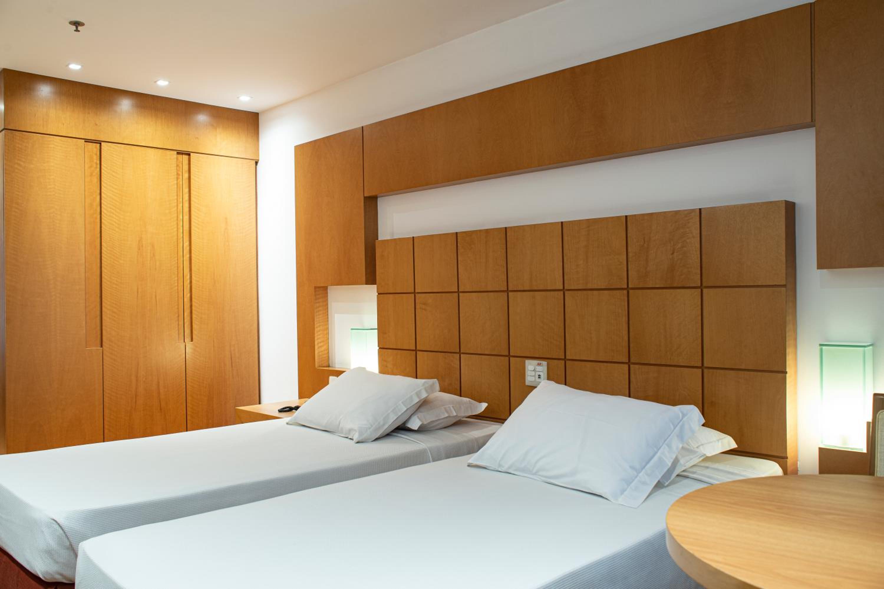 Luxury Room, 1 Queen Bed (Superior)