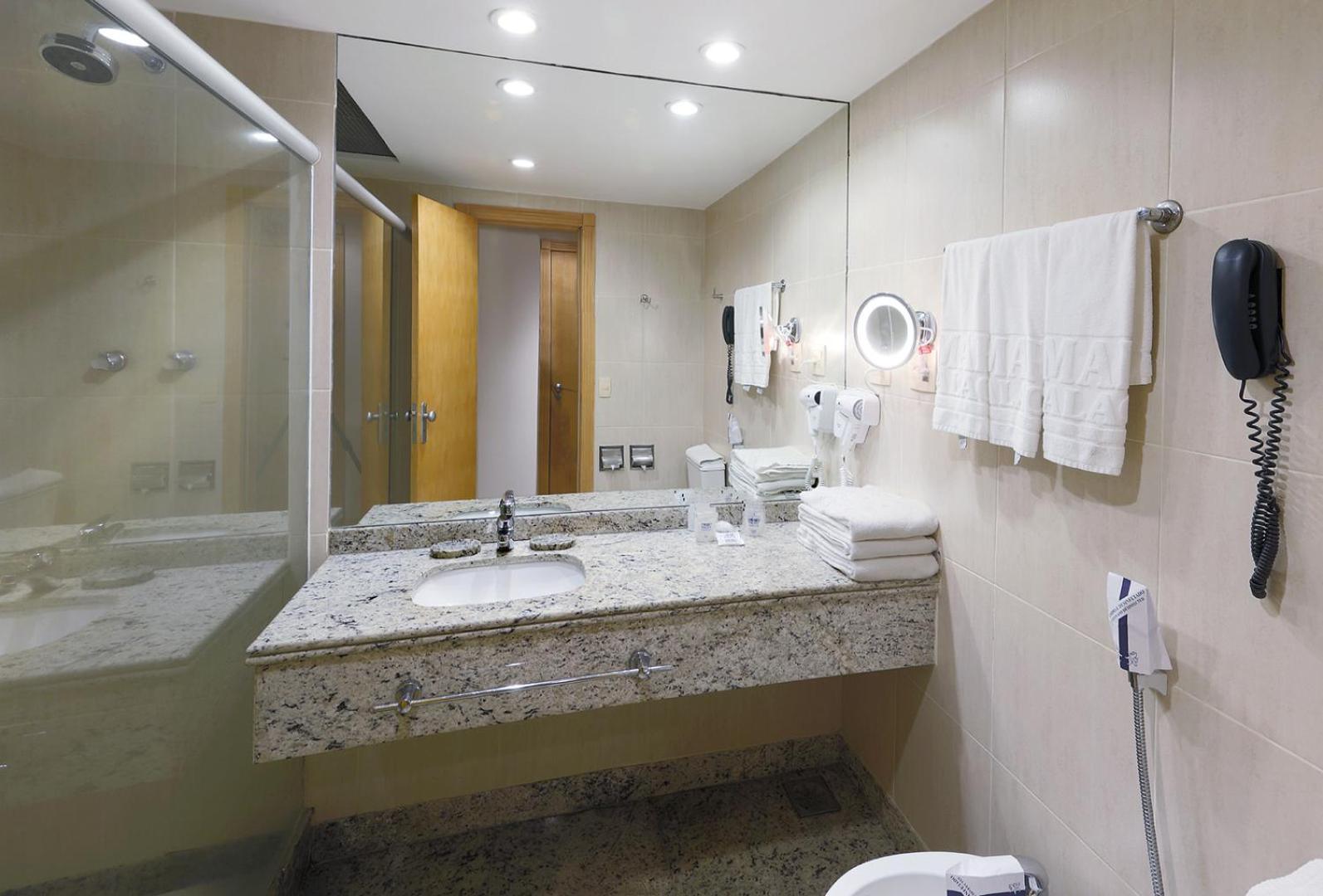 Deluxe Triple Room - Photo 5