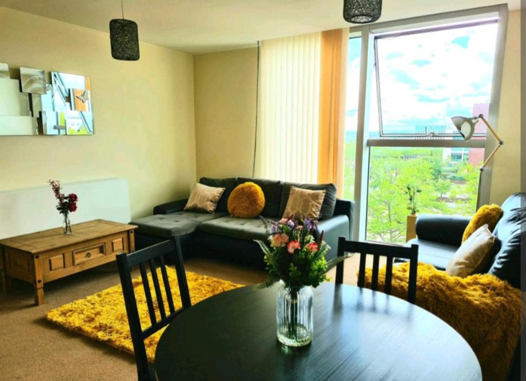 One-Bedroom Apartment photo 2