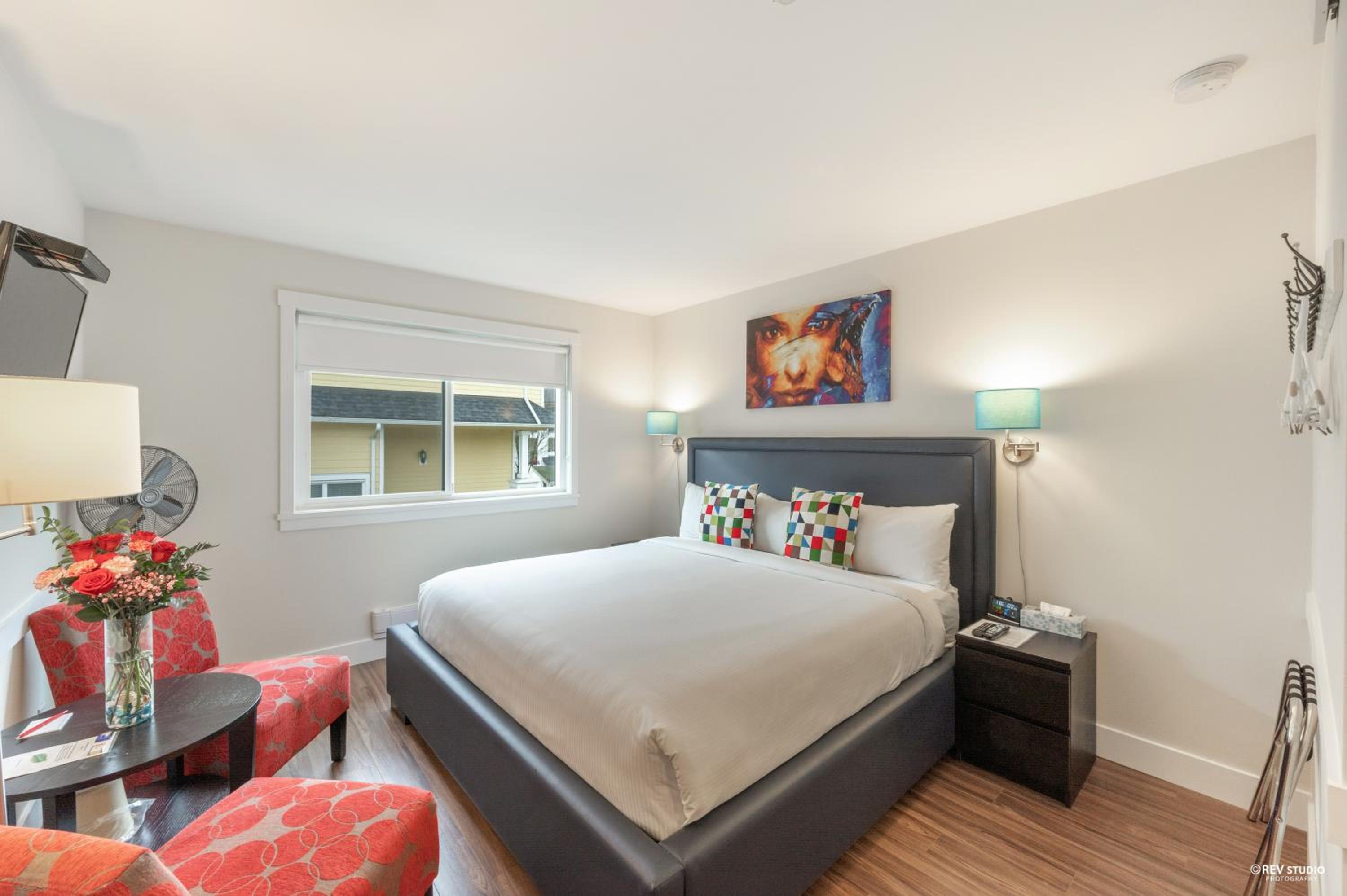 Deluxe King Room photo 1