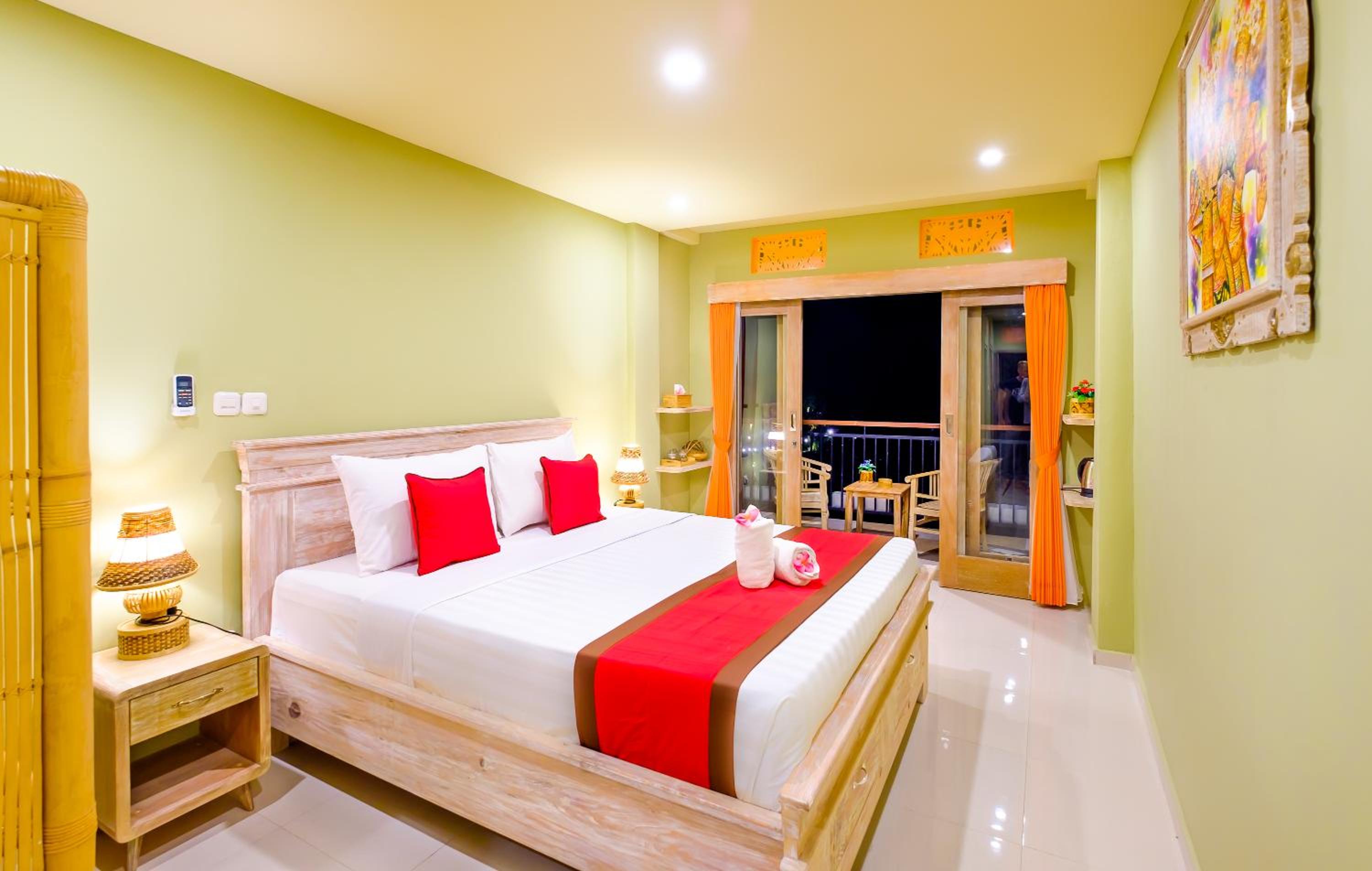 King Room with Balcony - Photo 1