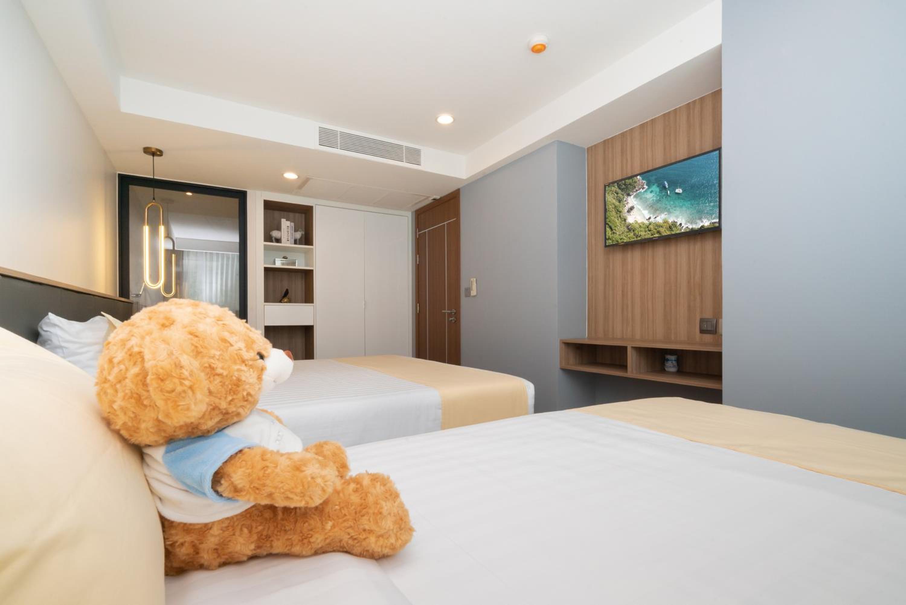 Junior Triple Suite - Photo 5