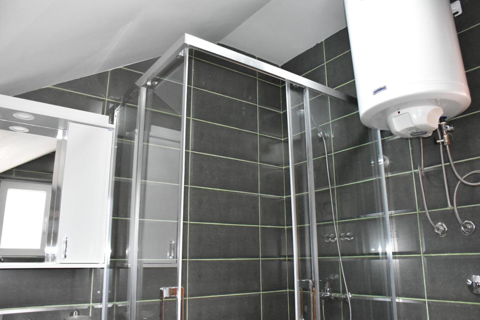 Family Suite - Photo 9