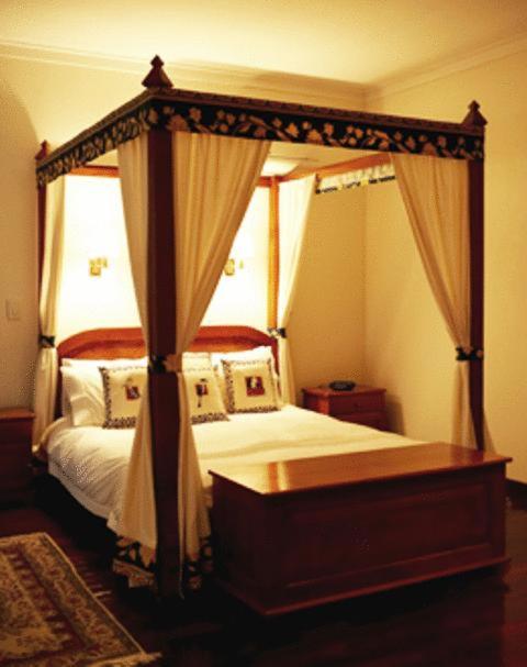 Queen Suite photo 1