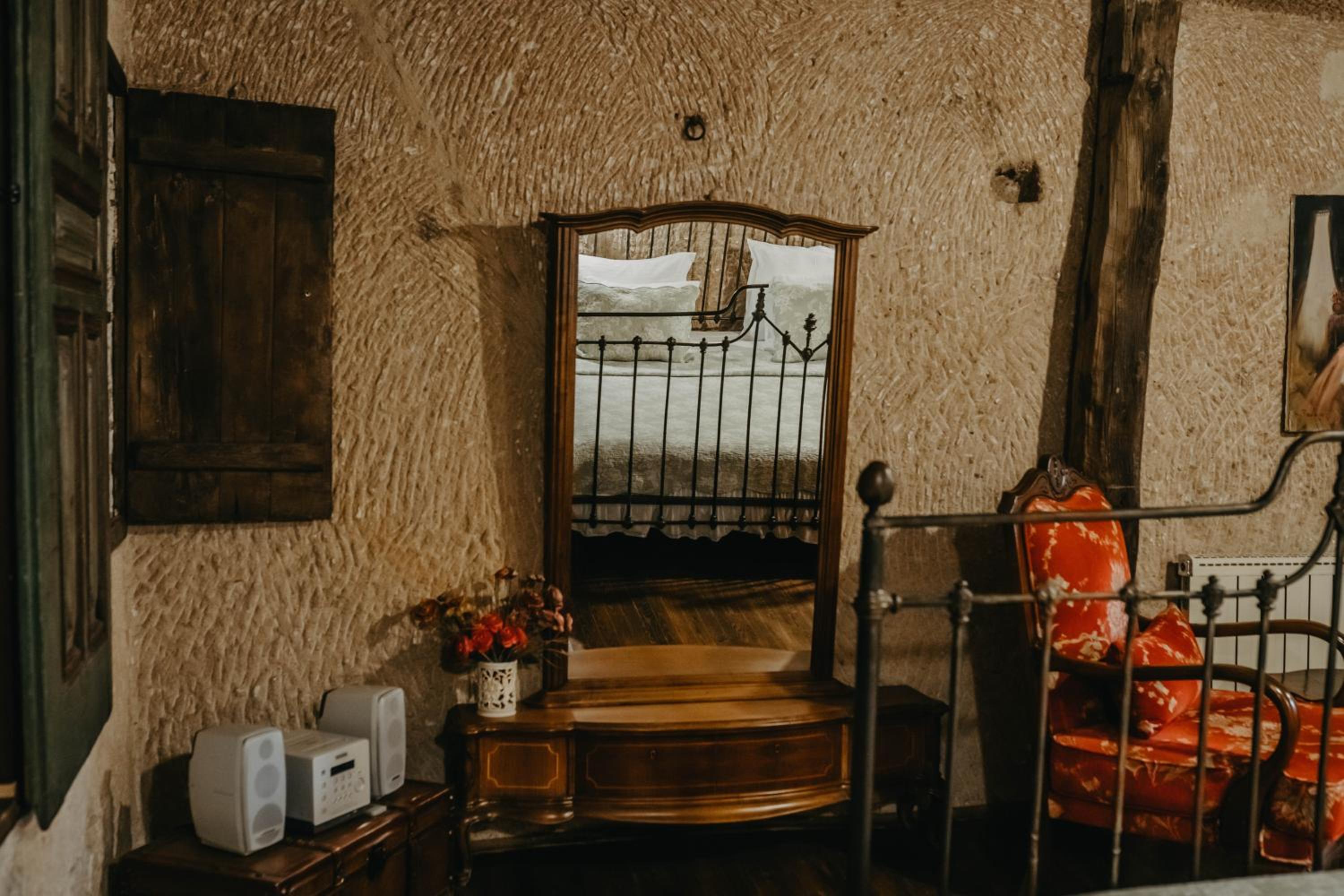 Superior Cave Room photo 2