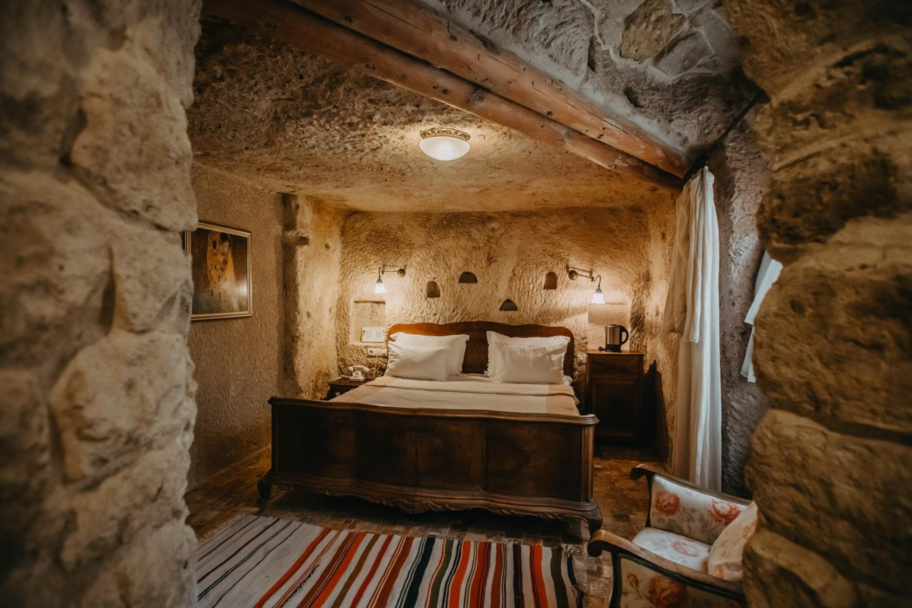 Deluxe Room - Photo 17