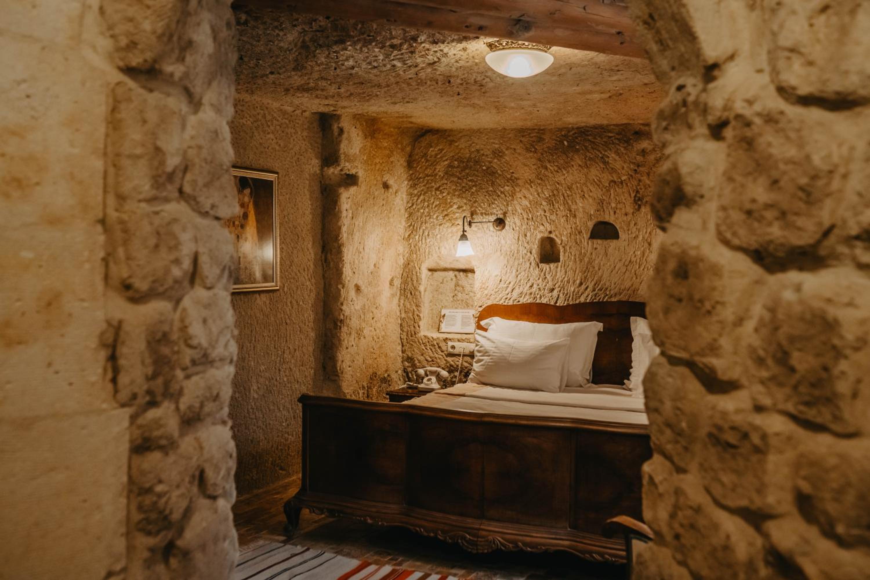 Deluxe Room - Photo 19