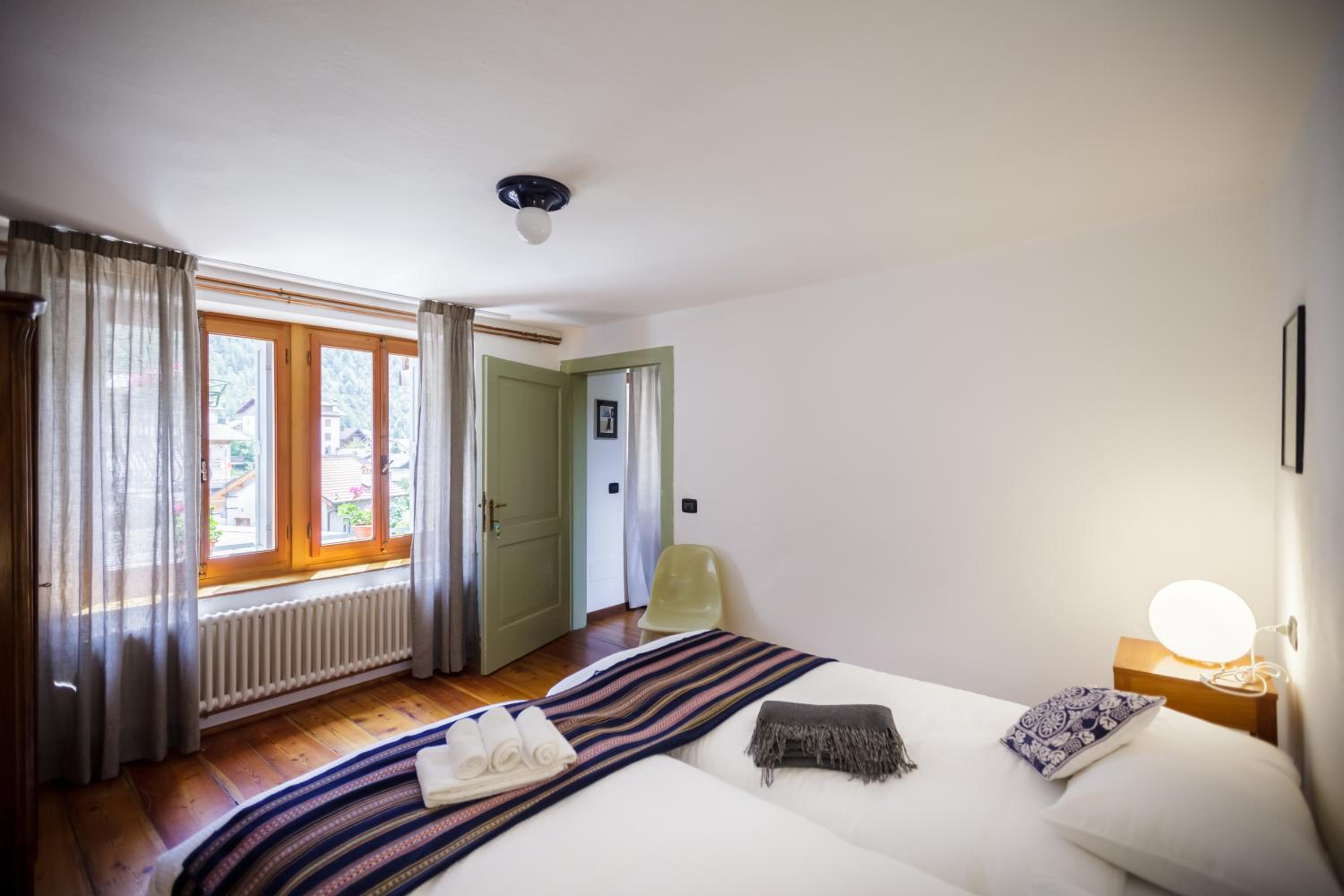 Four-Bedroom House photo 1