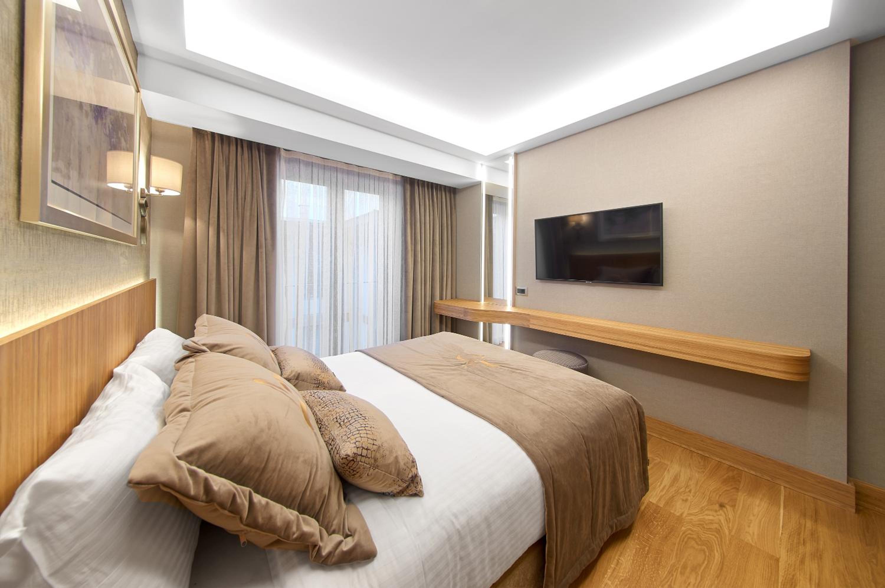 Standard Single Room thumbnail 5
