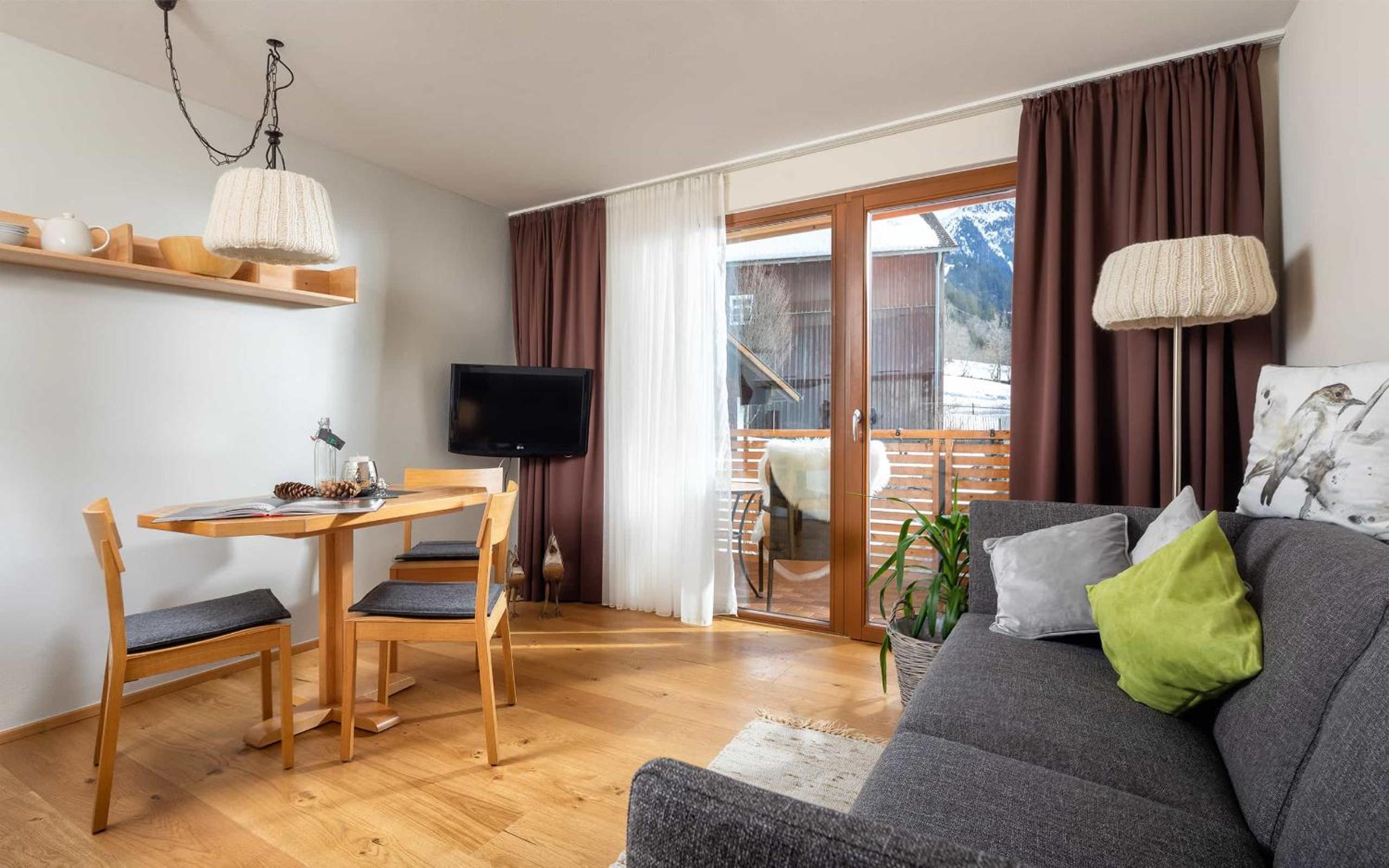 One-Bedroom Apartment with Balcony photo 1