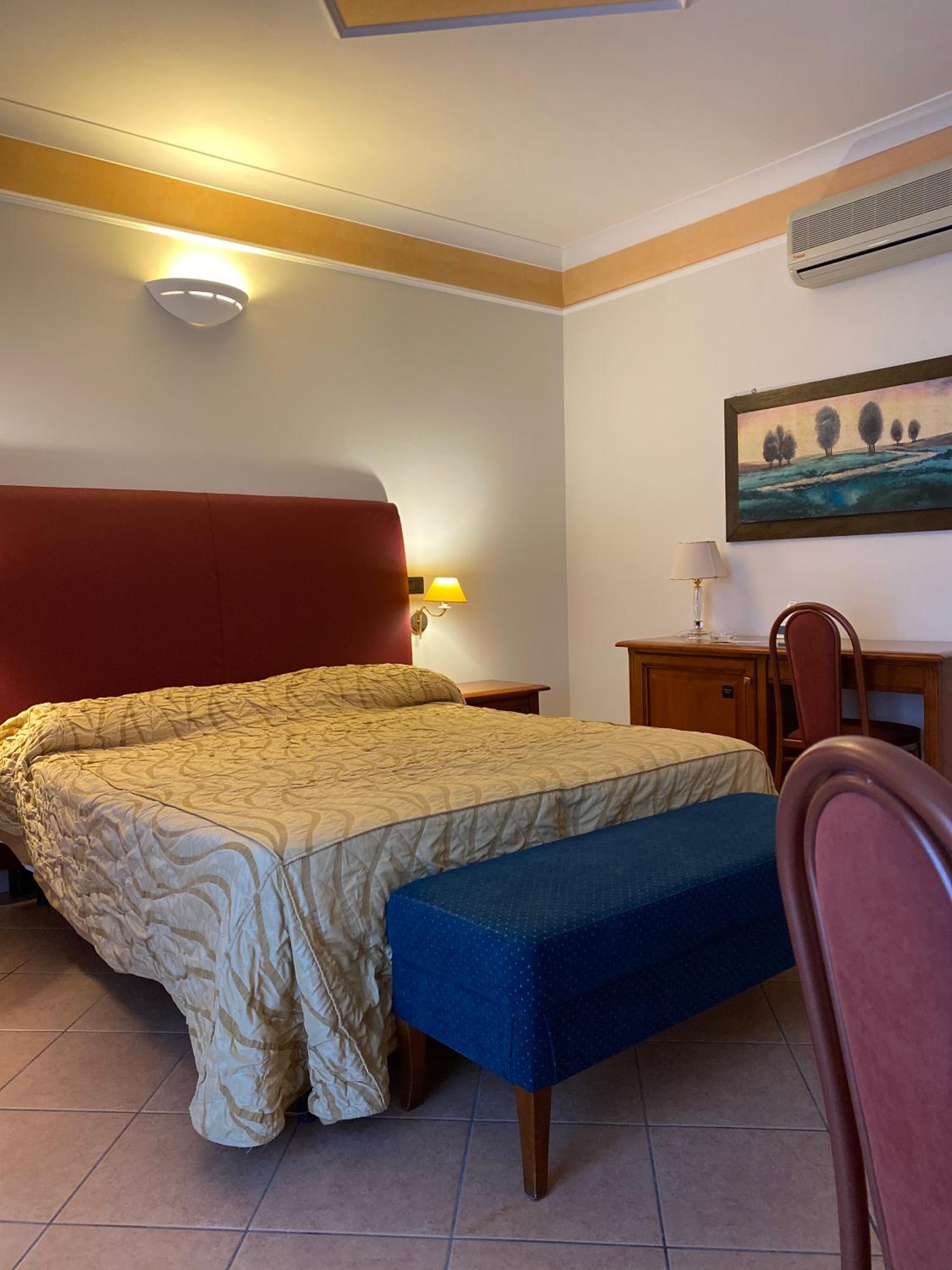 Double or Twin Room with Sea View
