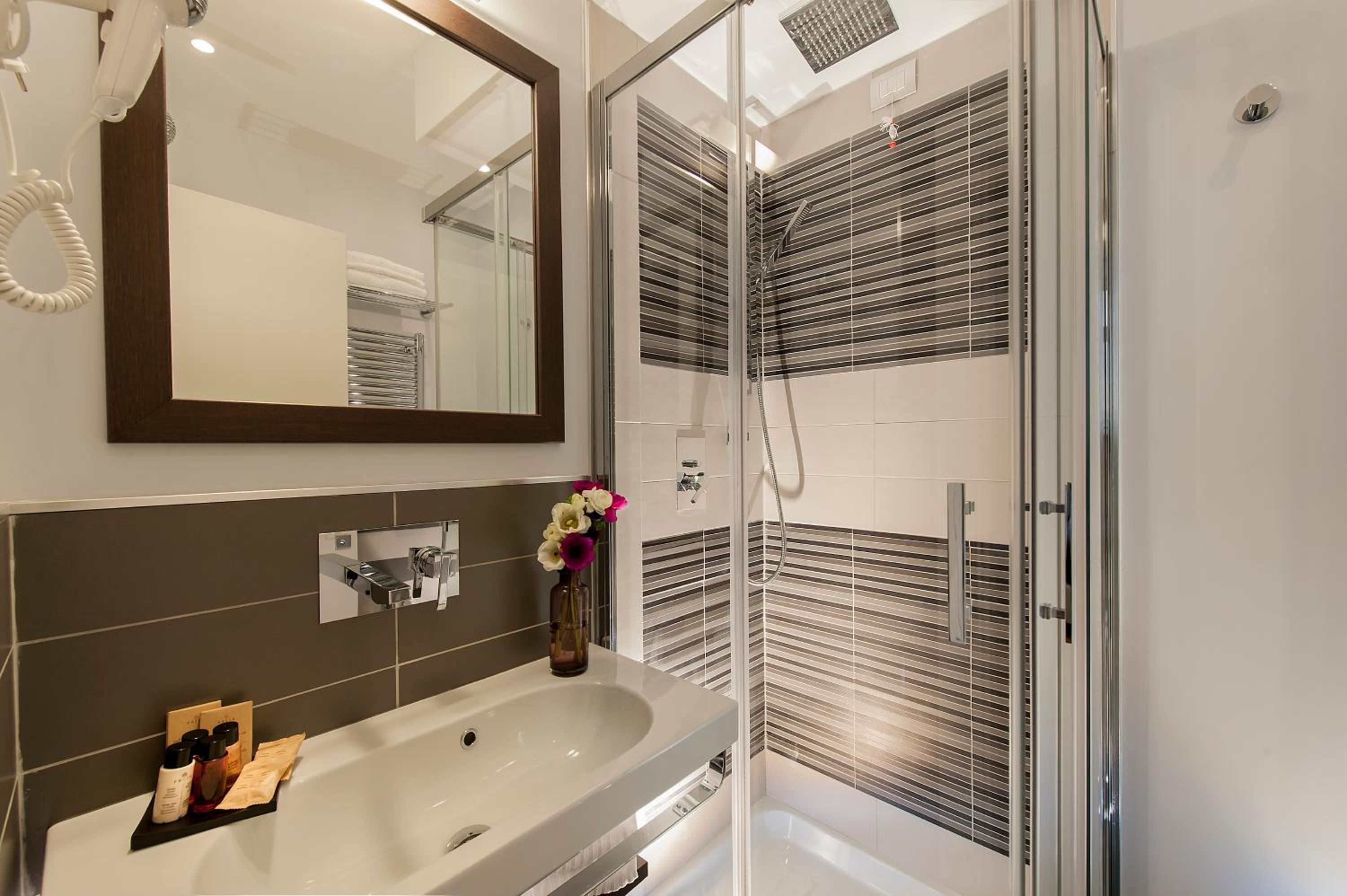 Double or Twin Room photo 2